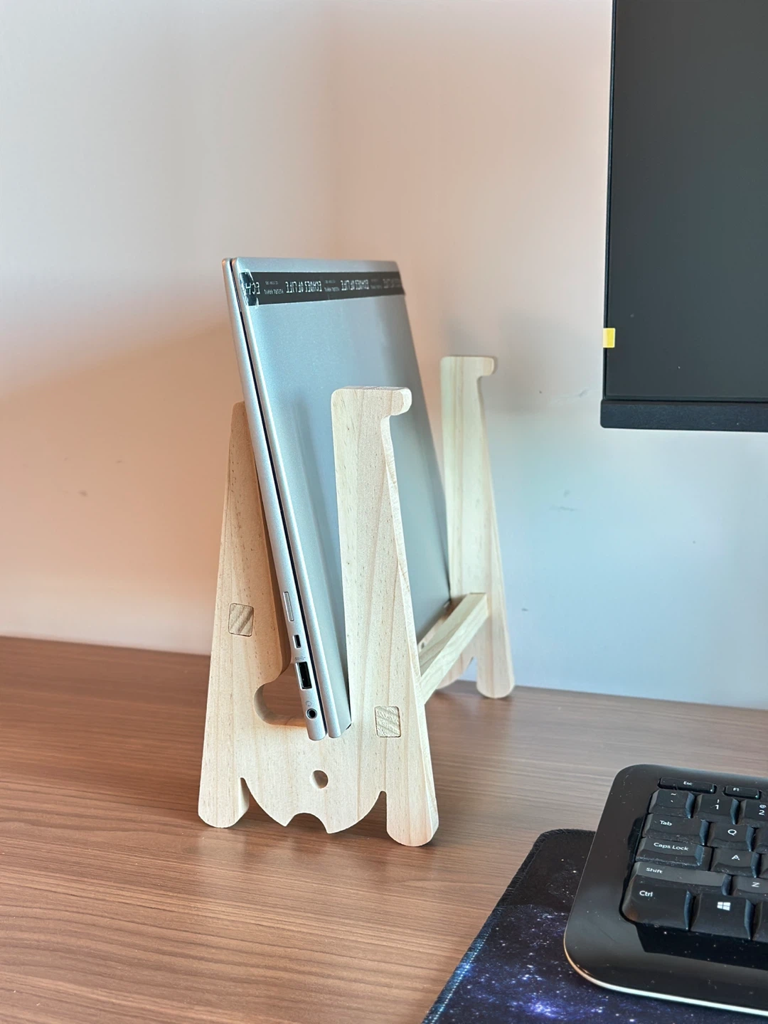 Wooden Laptop Stand - photo 2