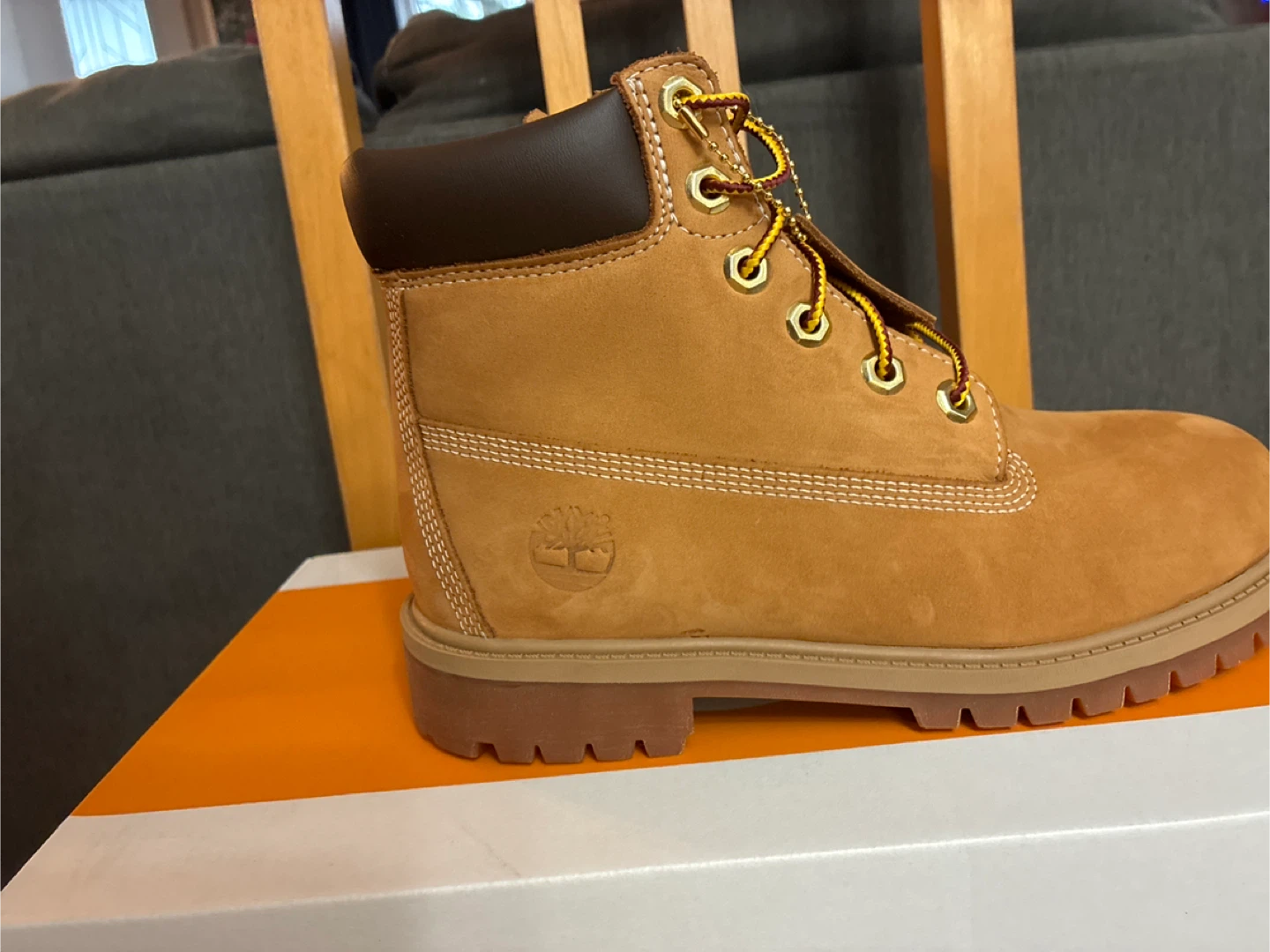 New Timberland Premium 6" Waterproof Boots Size M5 W6.5 - photo 3