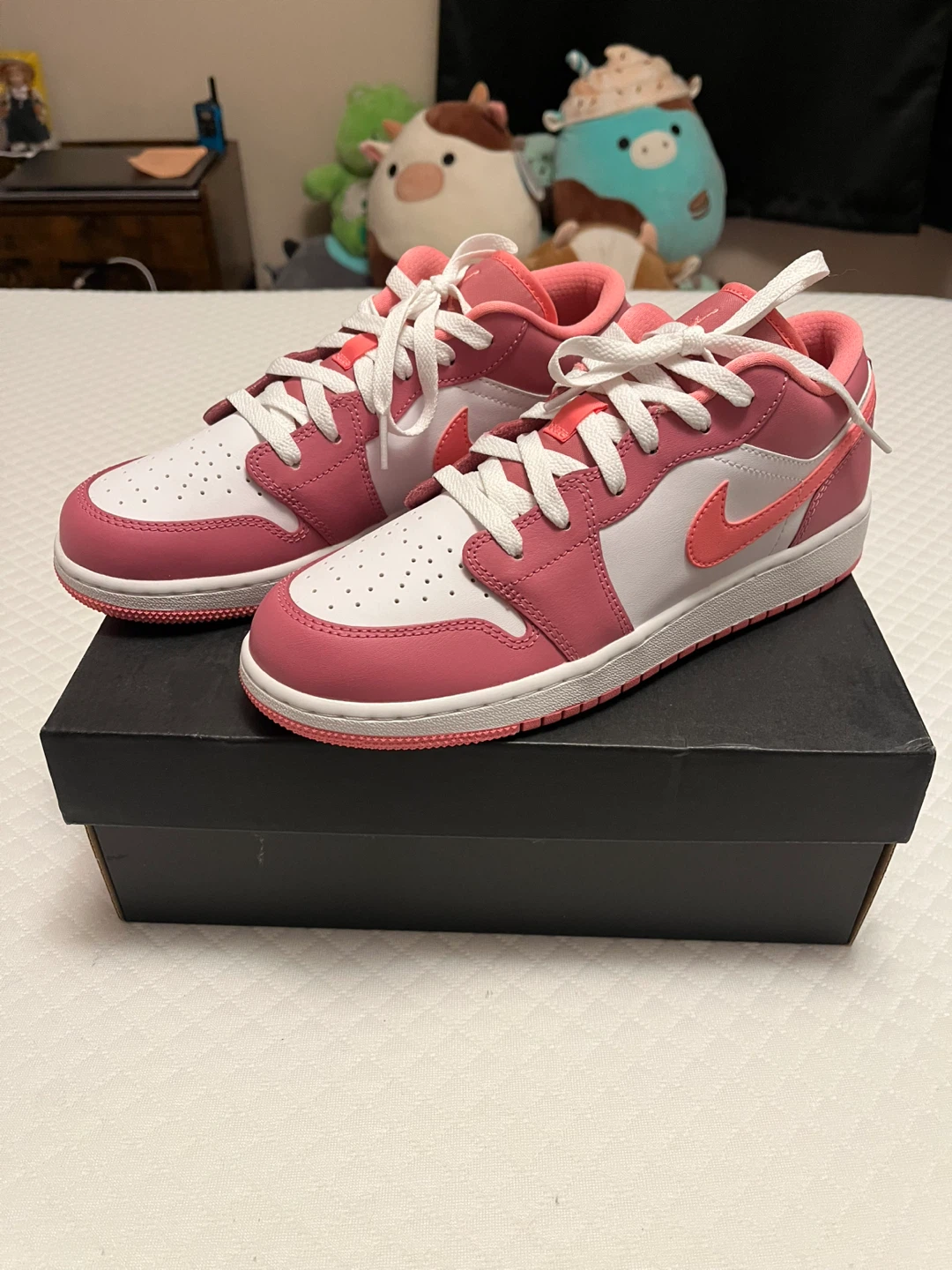 Nike Air Jordan 1 Low (GS) Pink/White - Size 6.5Y - photo 5