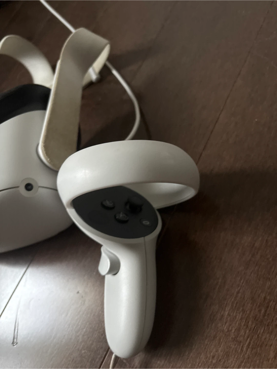 Oculus Quest 2 VR Headset - photo 2