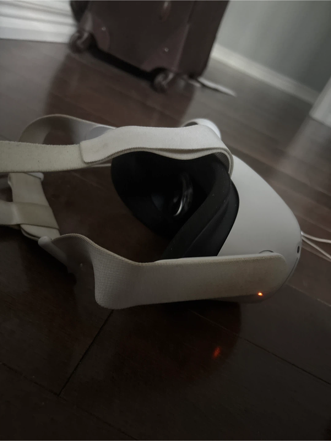 Oculus Quest 2 VR Headset - photo 3