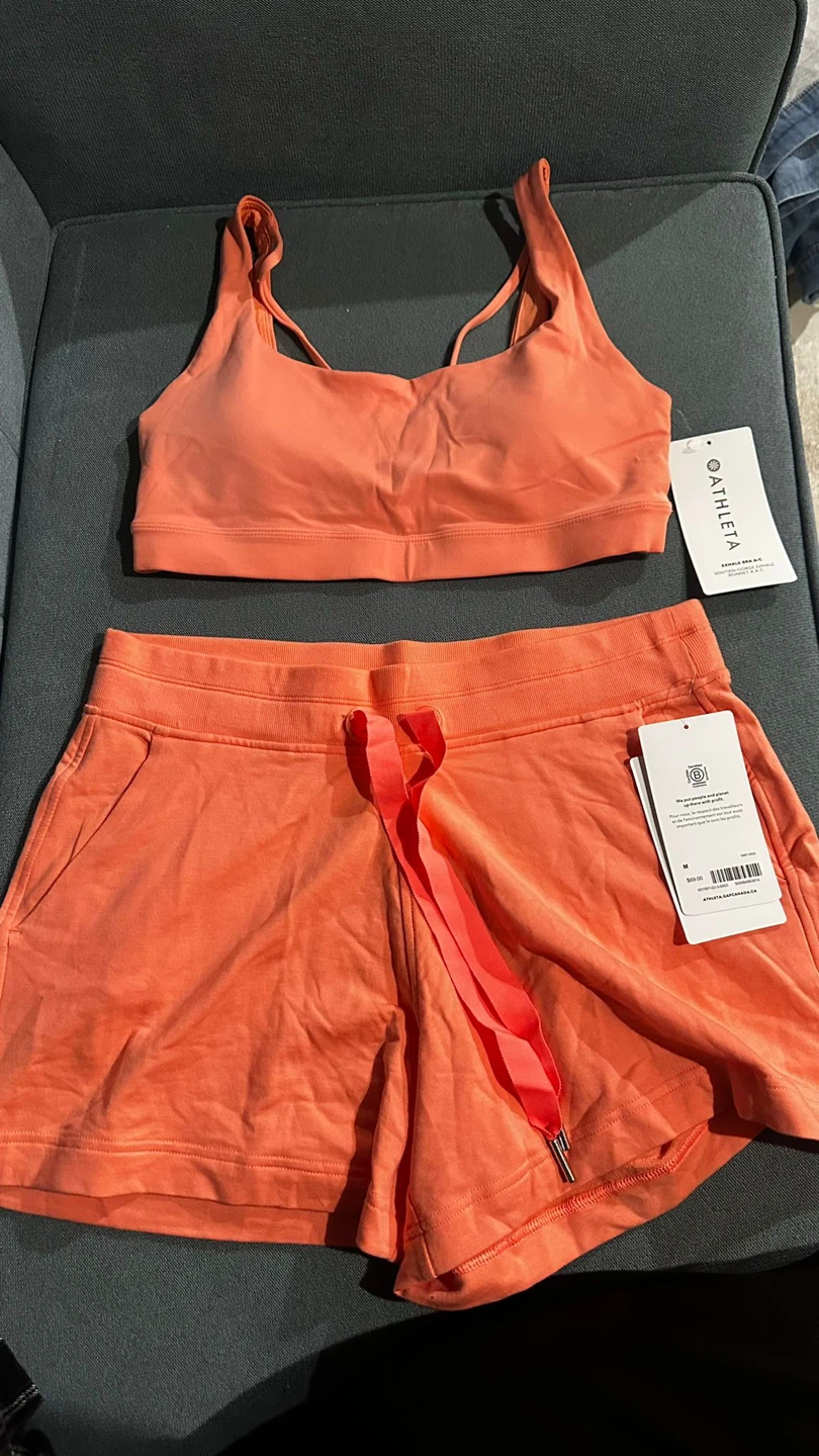 New Athleta Set: Bra & Shorts - Size M - photo 3
