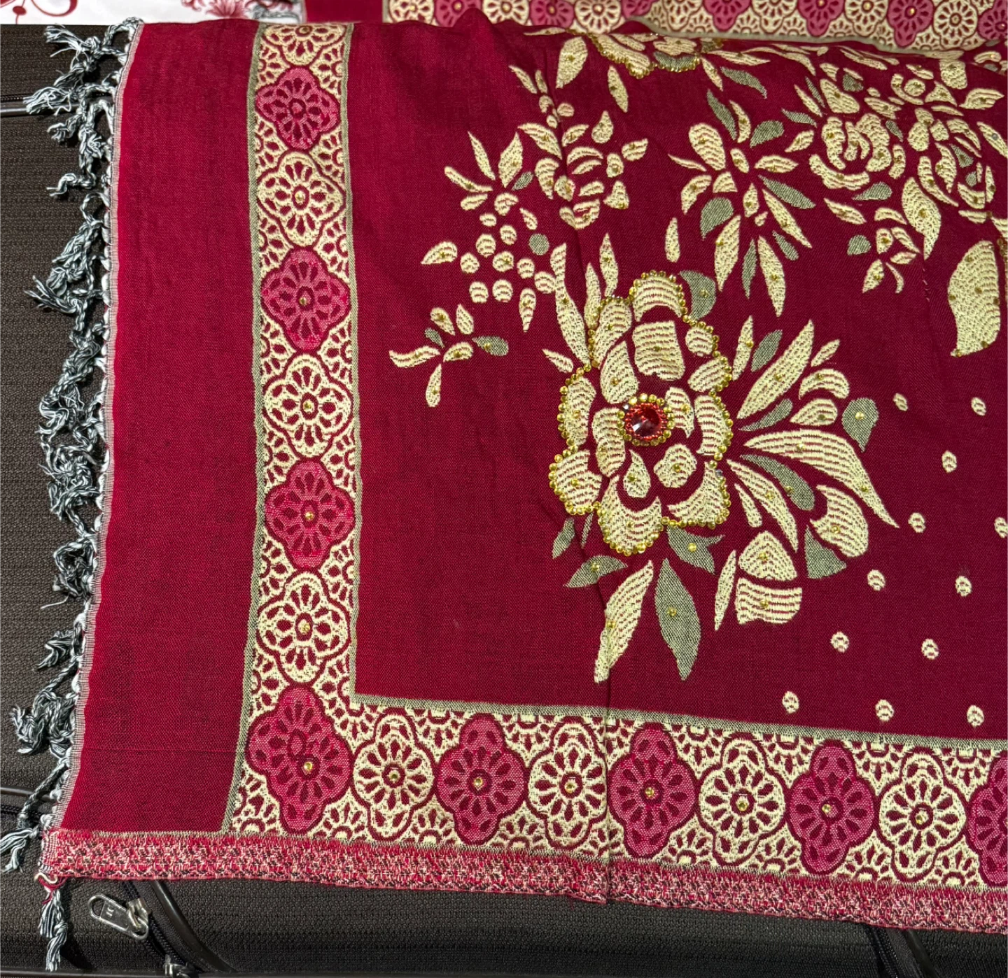 Red Floral Embroidered Shawl - photo 2