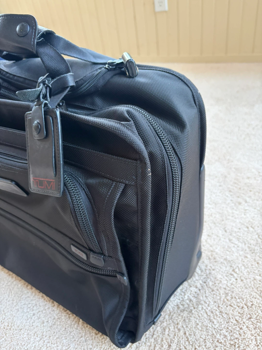 Original TUMI Alpha 2 Compact Rolling Business Case - photo 2
