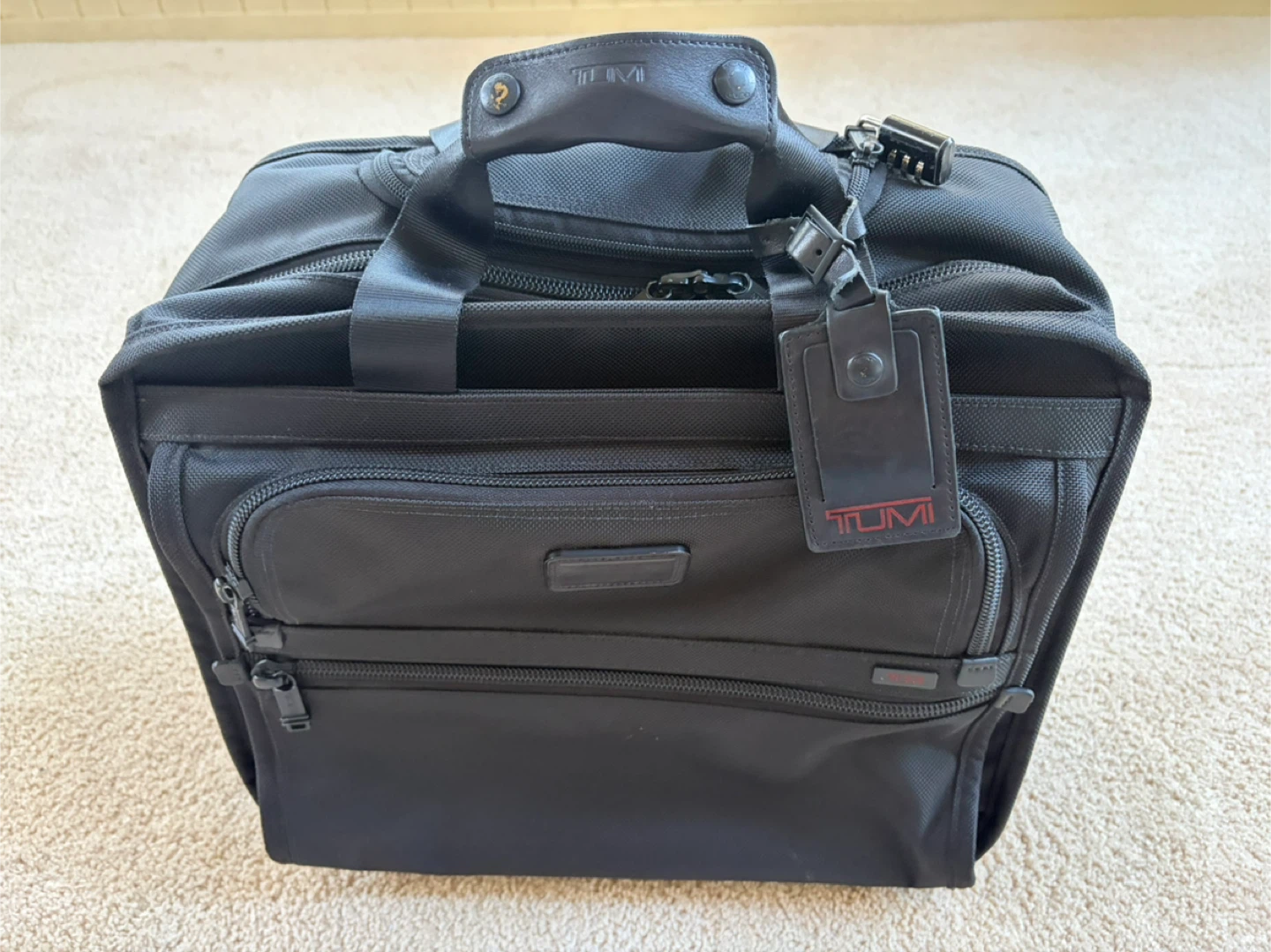 Original TUMI Alpha 2 Compact Rolling Business Case