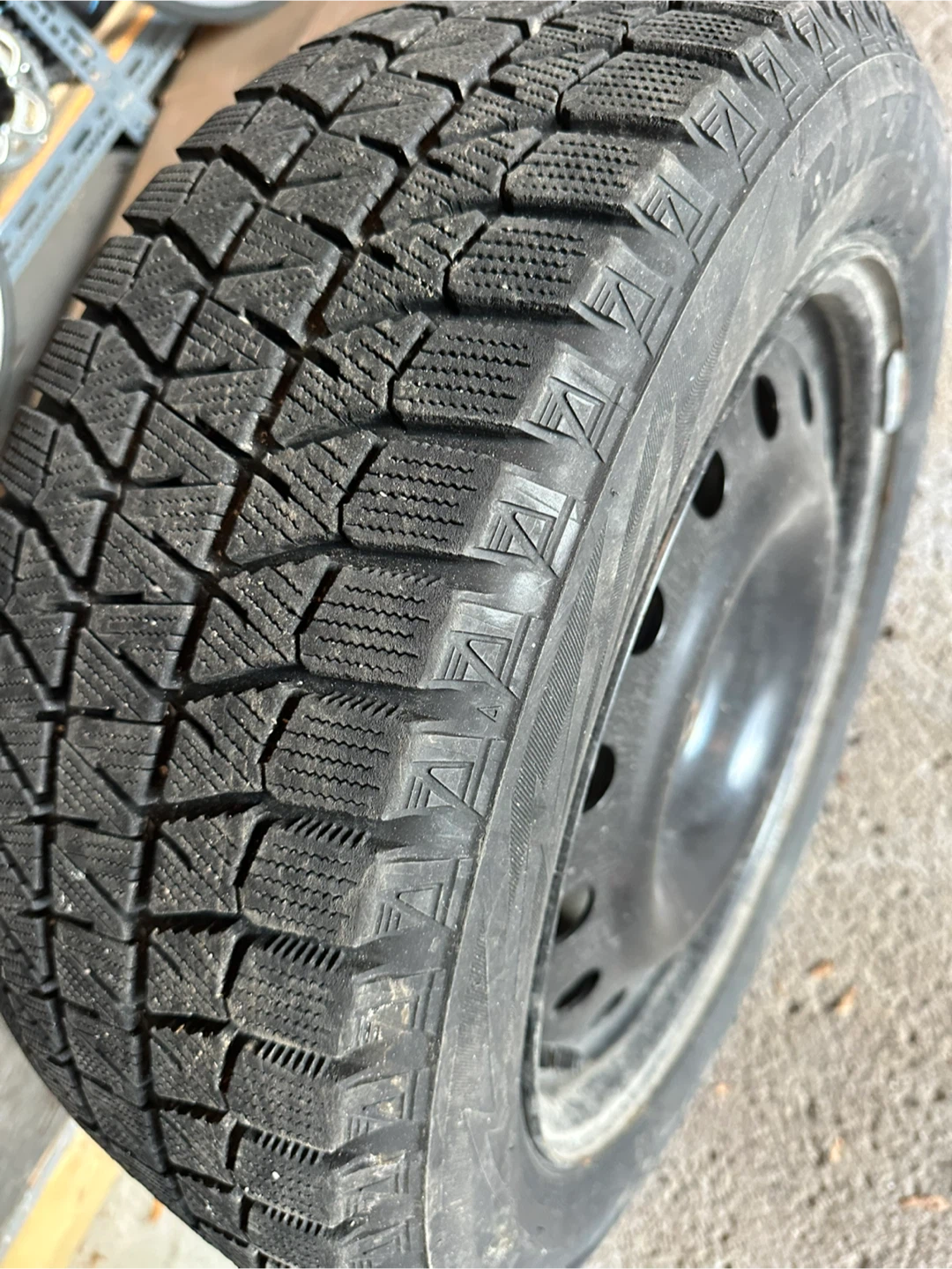 4x 215/55R17 Bridgestone Winter Tires with Rims