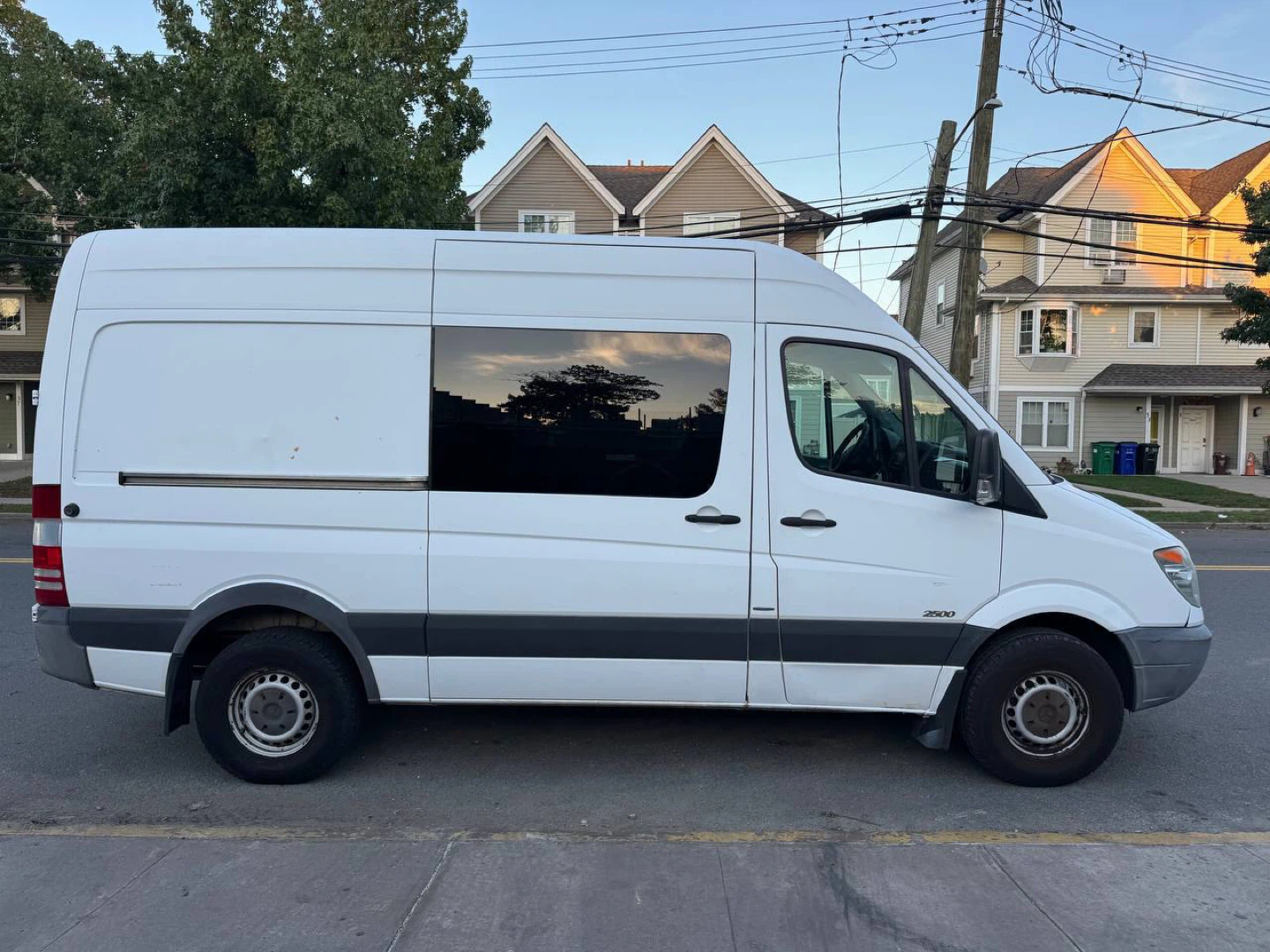 Mersedes Sprinter 2500 2011 one real owner - photo 4