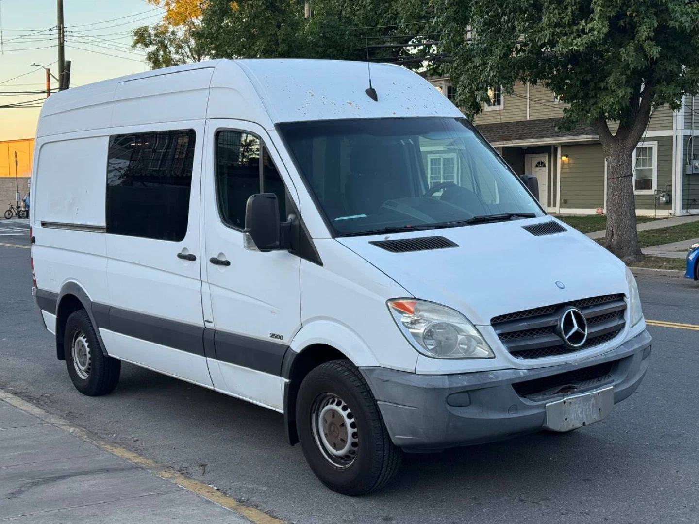 Mersedes Sprinter 2500 2011 one real owner - photo 3