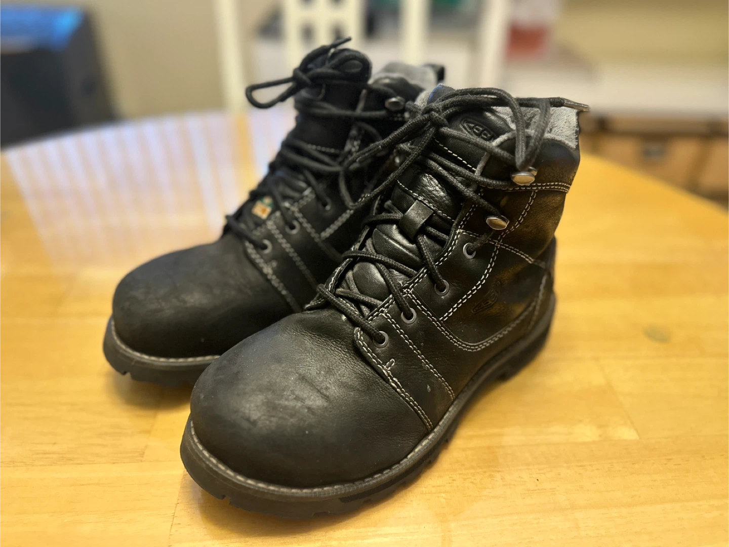 KEEN Utility Work Boots - Size 8M - photo 3