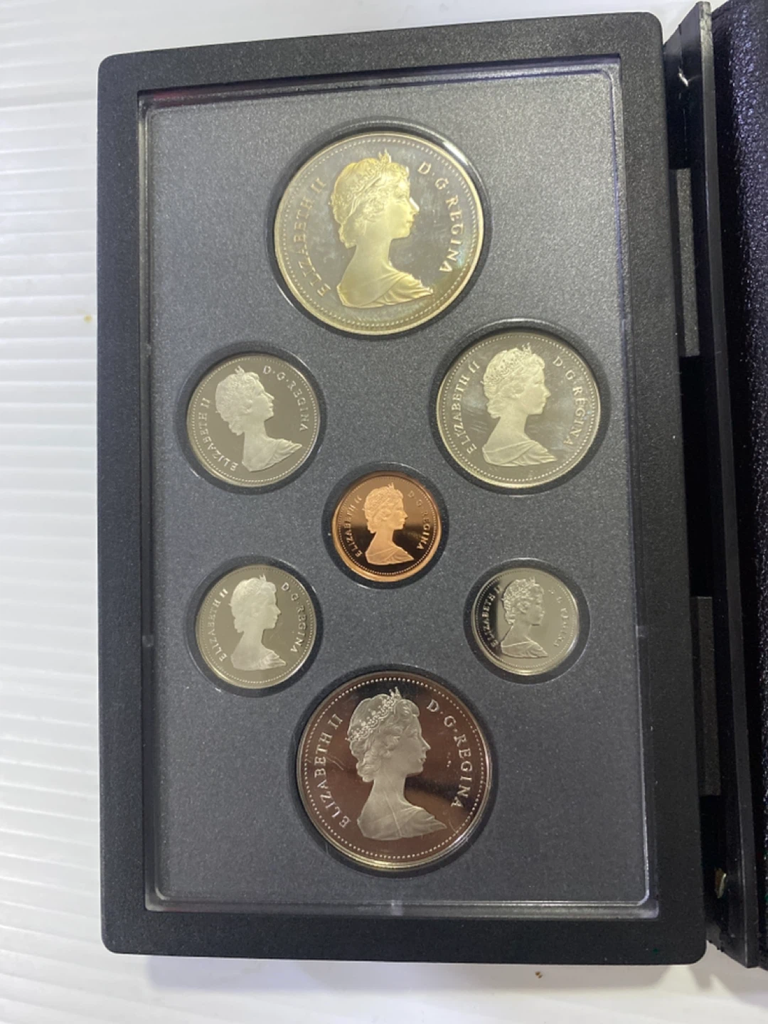 Royal Canadian Mint 1984 Coin Set - photo 2