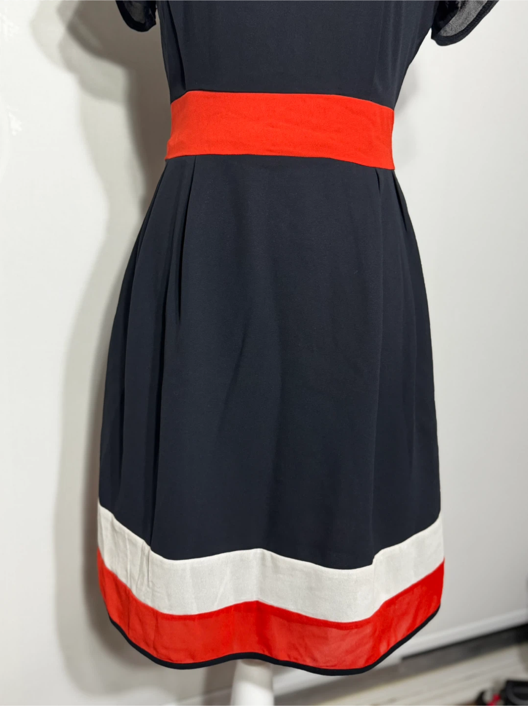 Black Dress with Red Tie - photo 3