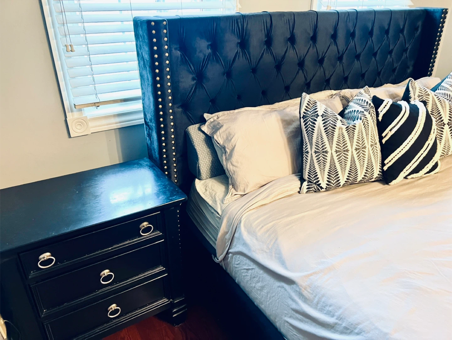 5-Piece King bedroom set with Mattress - photo 2