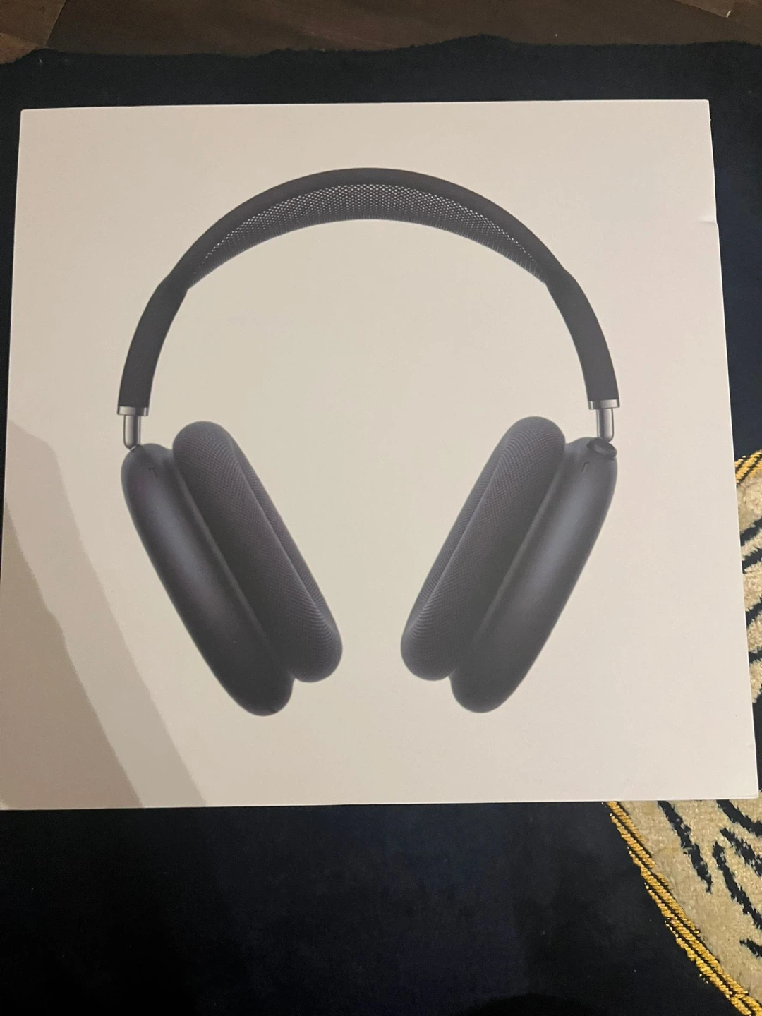 Apple AirPods Max Midnight - Like New! - photo 4