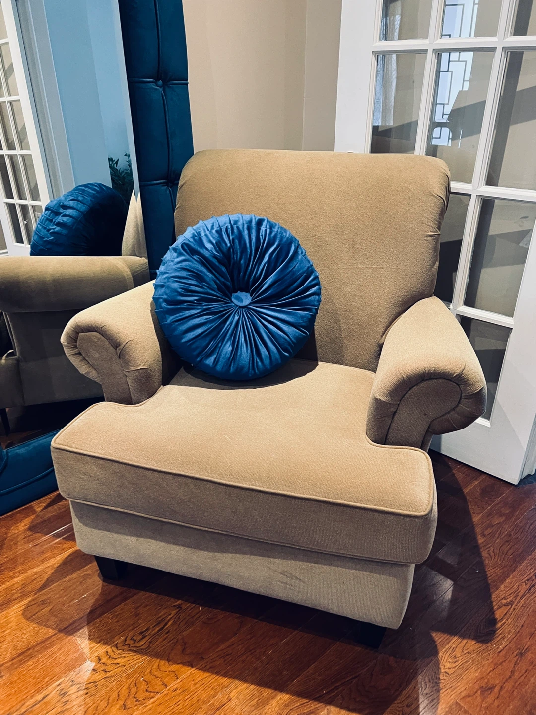 Accent Armchair for Sale - photo 2