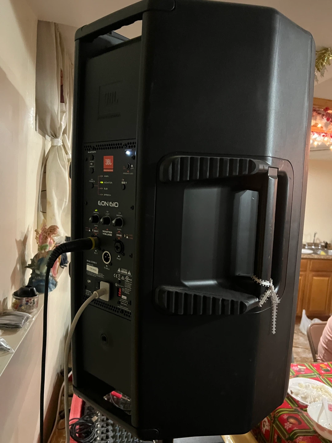 JBL EON610 Professional Powered Speaker - photo 3