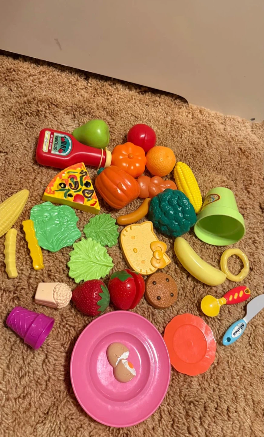 Play Kitchen Set includes some toy food check more pictures - photo 3
