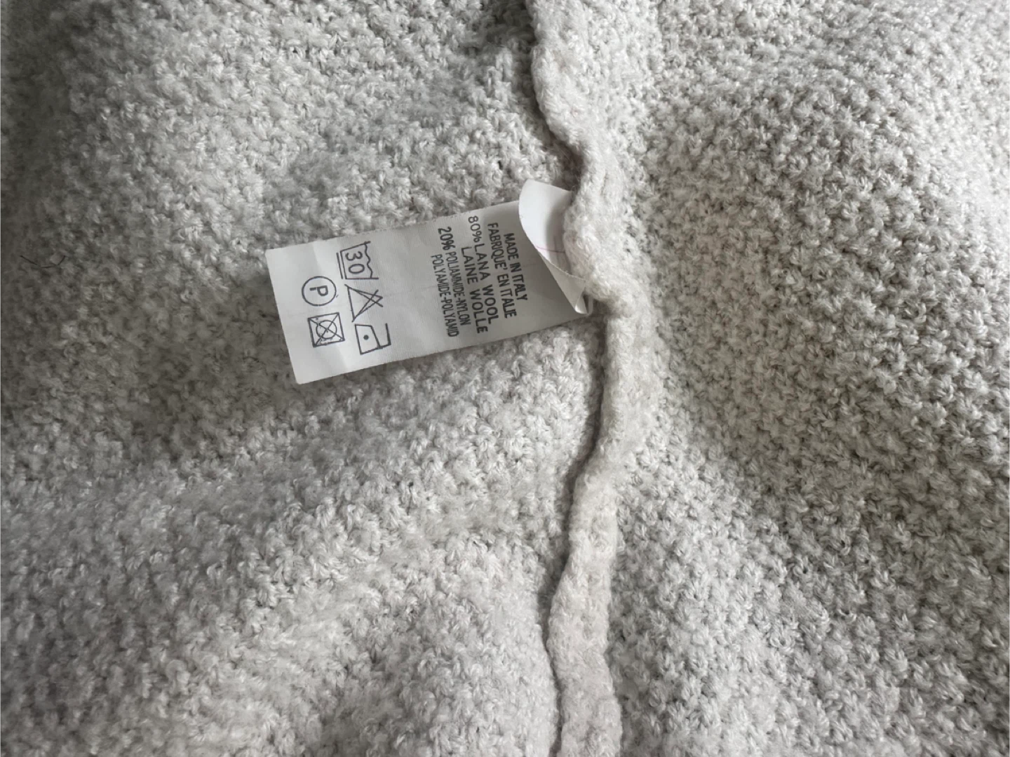 Brandy Melville Wool Crop Cardigan - photo 4