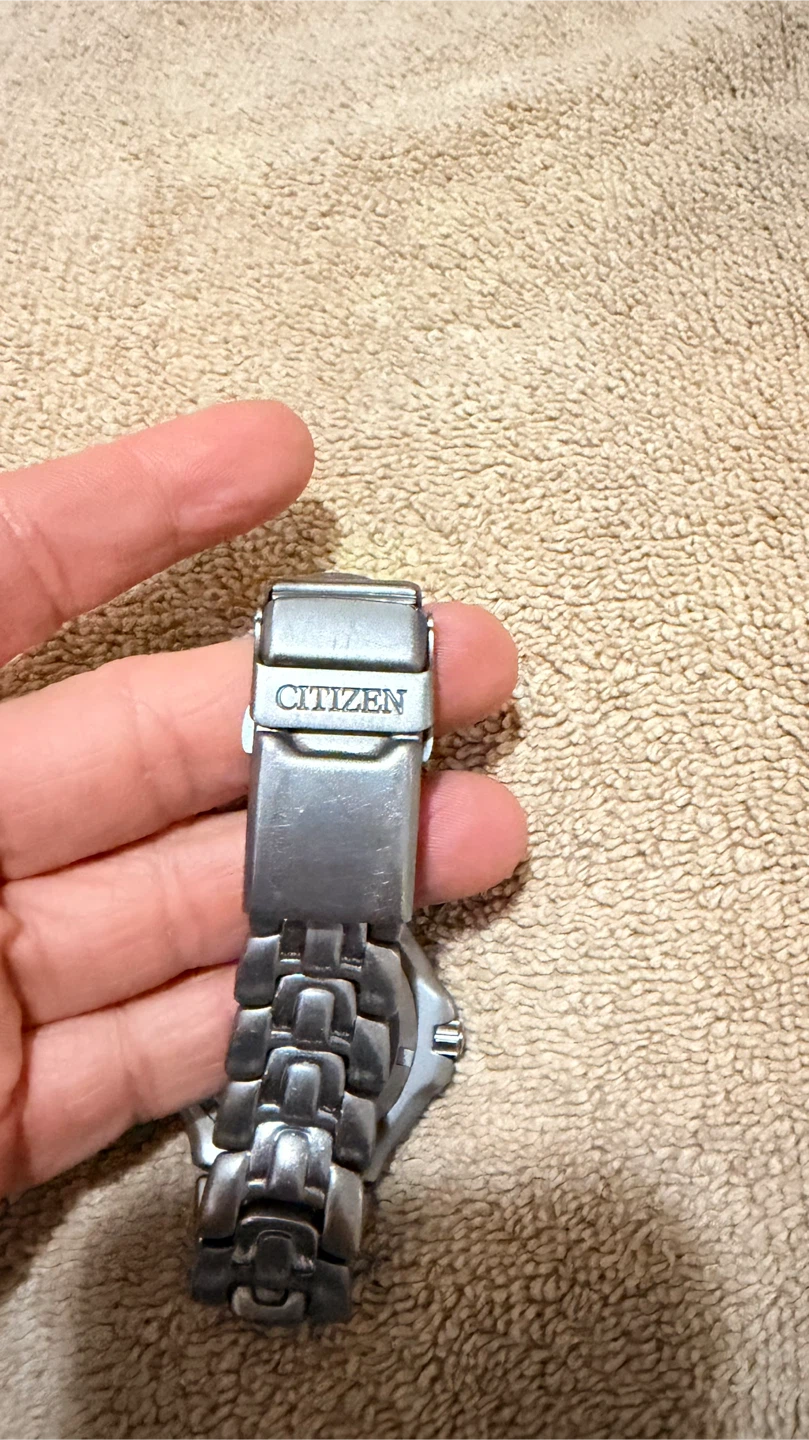 Citizen Eco-Drive Titanium WR 200 Watch - photo 3