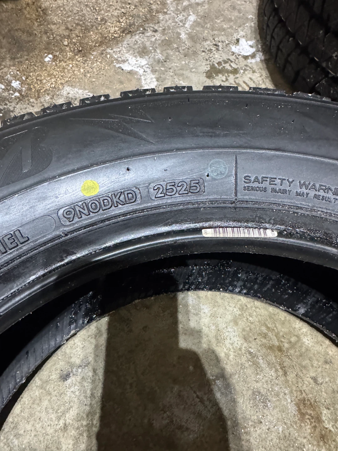 195/65r15 bridgestone blizzard Set of 4 Winter Tires - photo 5