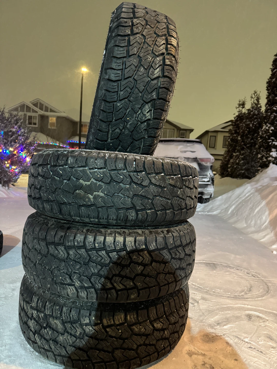 265/65R17 - rovelo ridgetrak at set of four winter tires - photo 2