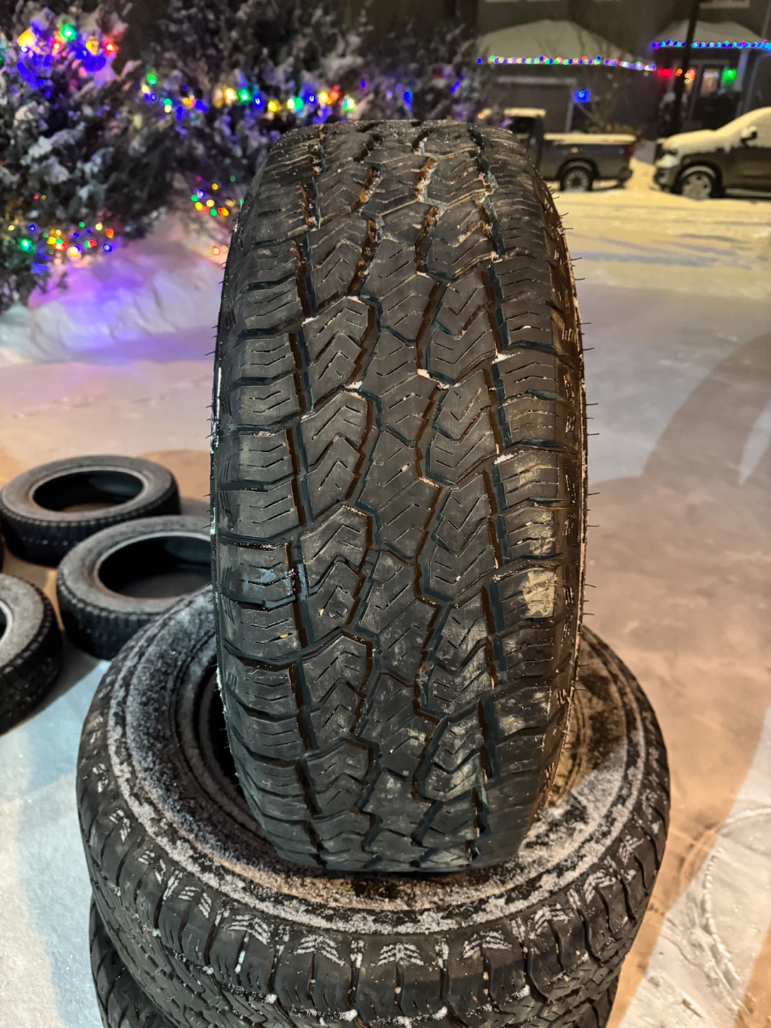 265/65R17 - rovelo ridgetrak at set of four winter tires - photo 3