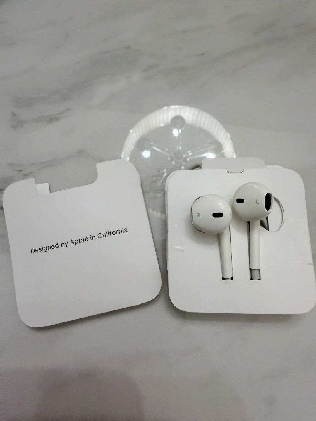 Apple EarPods with 3.5mm Headphone Plug