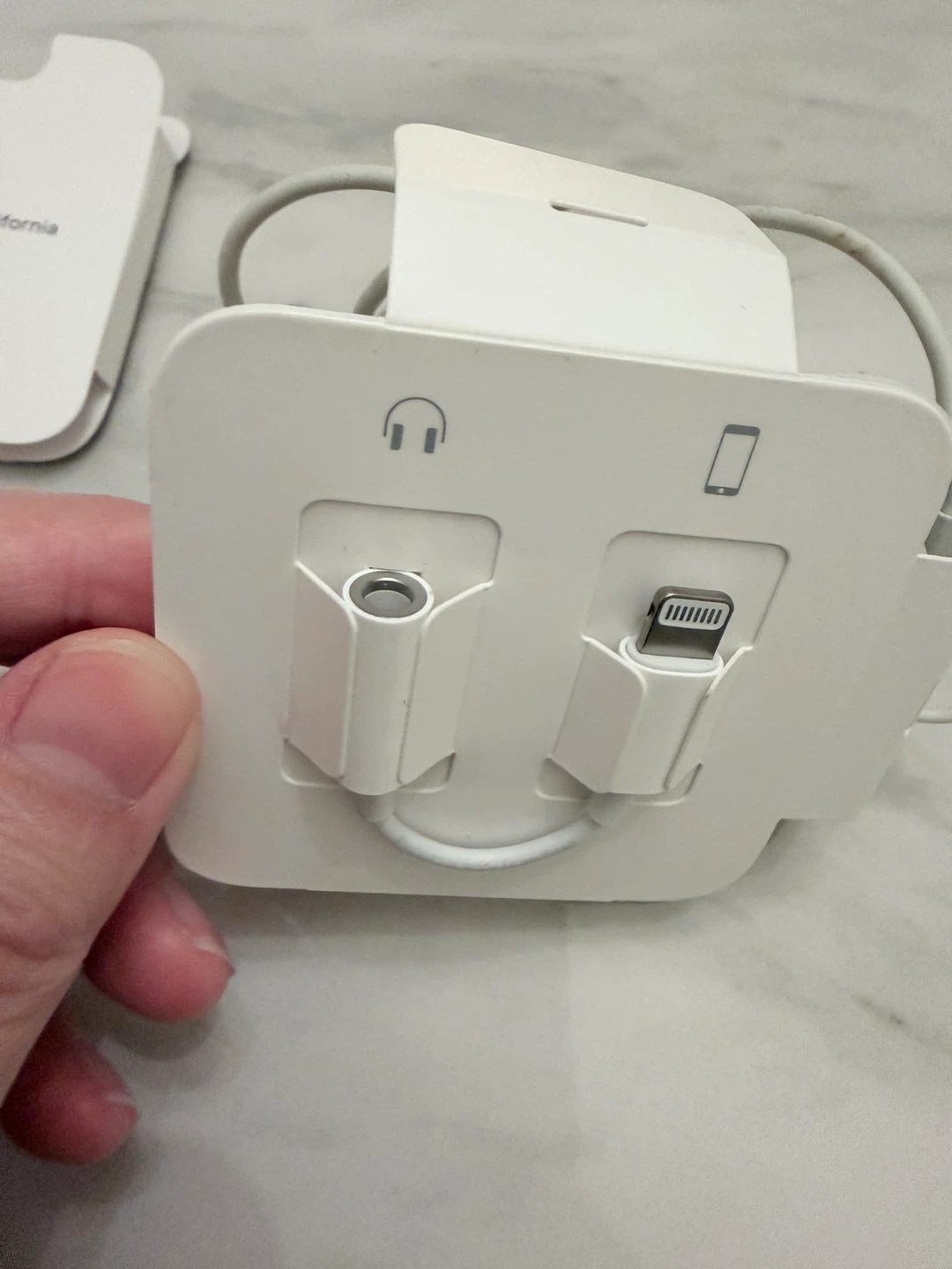 Apple EarPods with 3.5mm Headphone Plug - photo 2