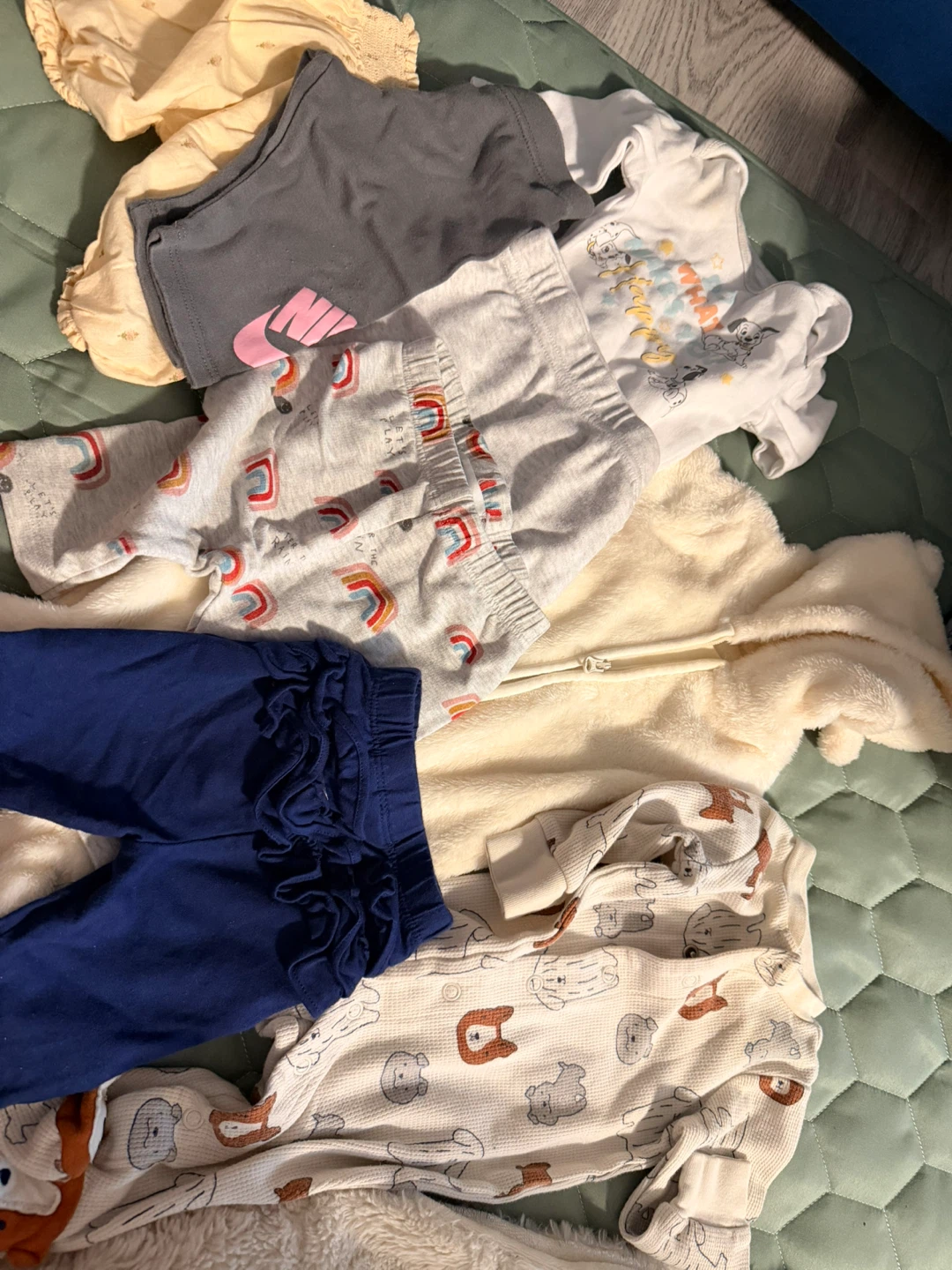 NEWBORN -3 Months Mixed Baby Clothes Bundle - photo 4