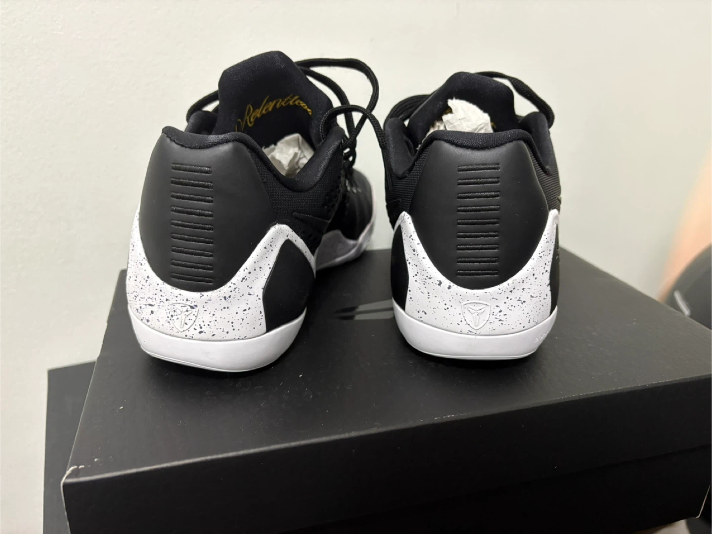 Nike kobe 9 away size 8.5 - photo 4