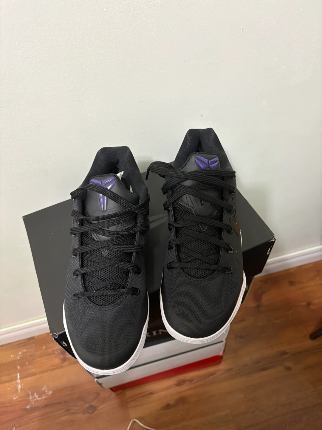 Nike kobe 9 away size 8.5