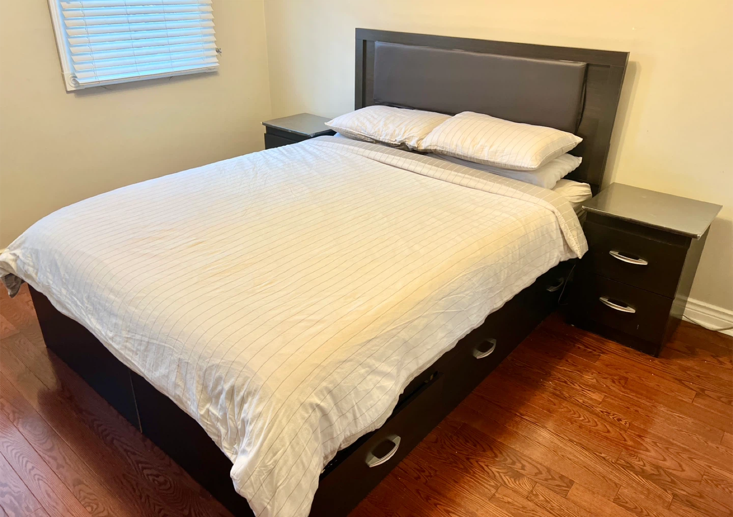 7-piece Queen Bedroom Set - photo 3