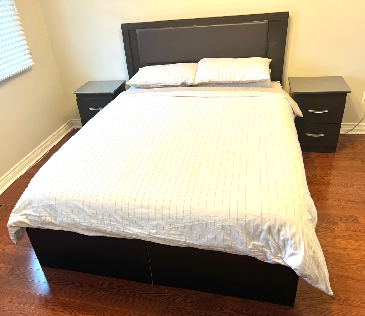 7-piece Queen Bedroom Set