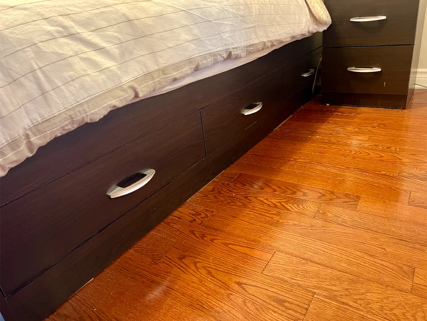 7-piece Queen Bedroom Set - photo 4
