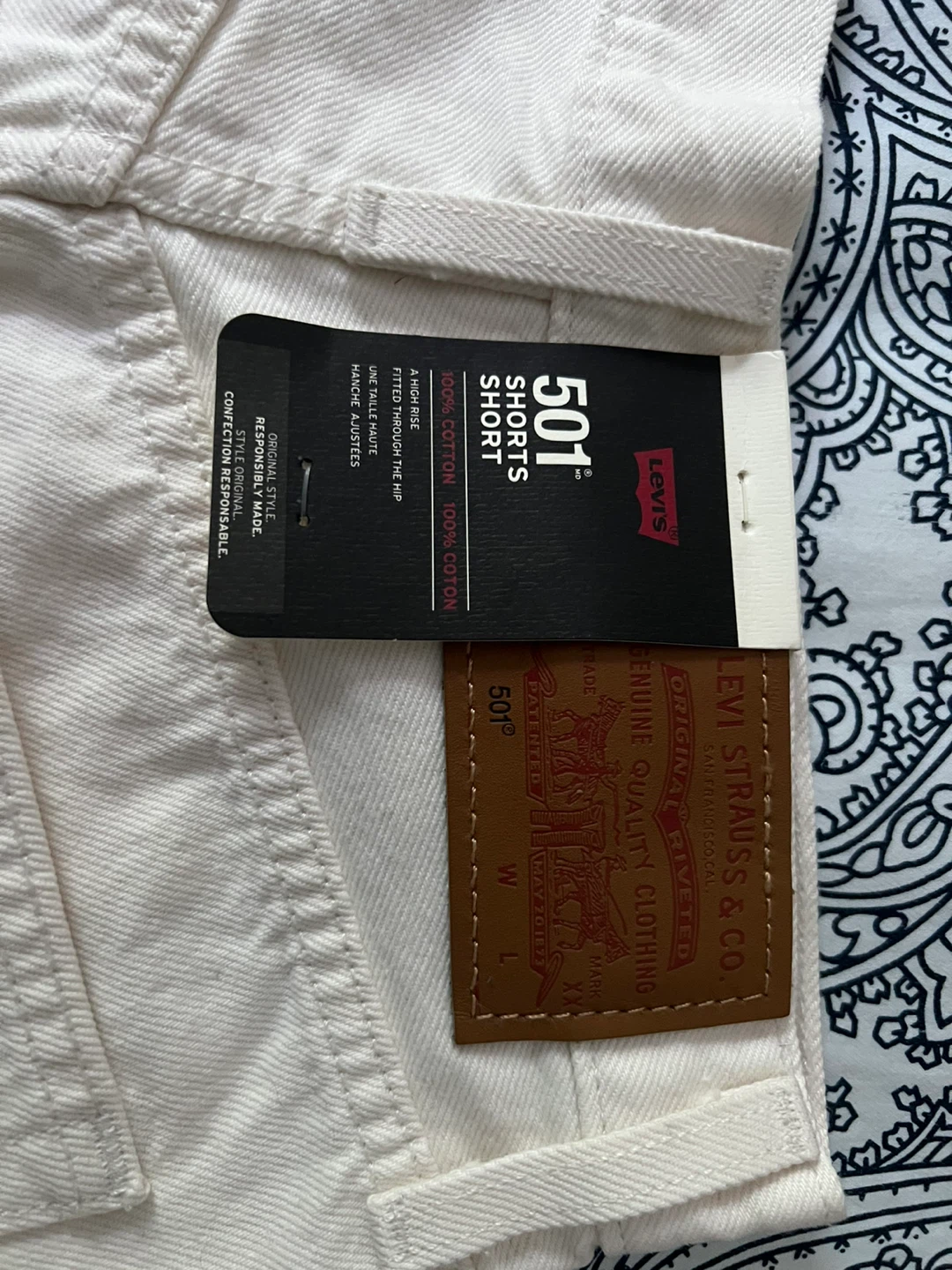Levi's 501 Shorts - Size 23 - Off White - photo 3