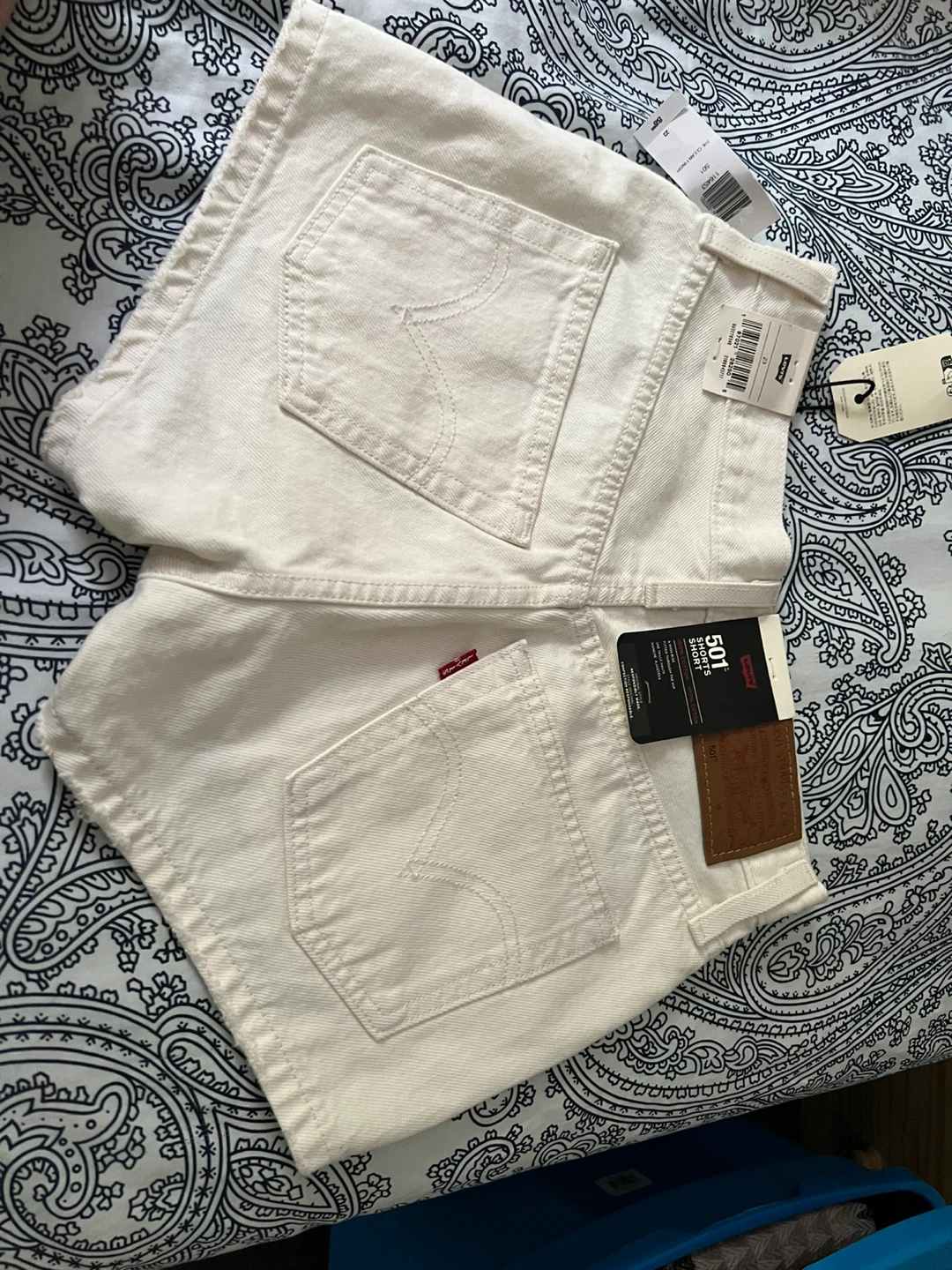 Levi's 501 Shorts - Size 23 - Off White - photo 2