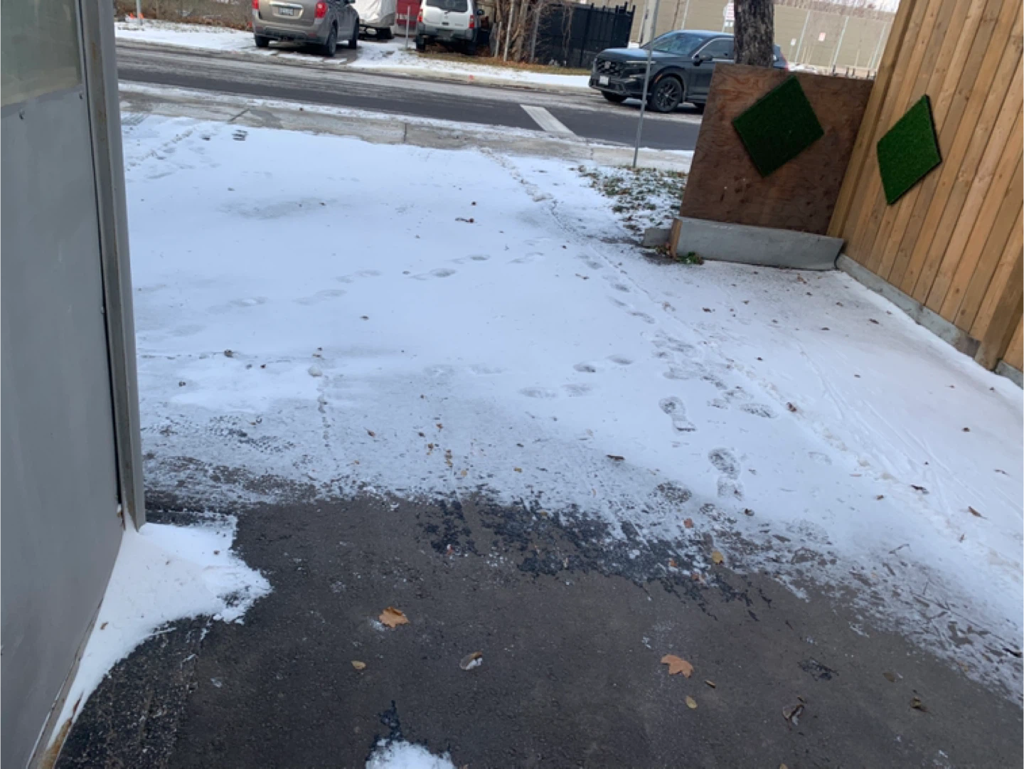 Horner area-Private Parking Spots avail. Immed. - photo 2