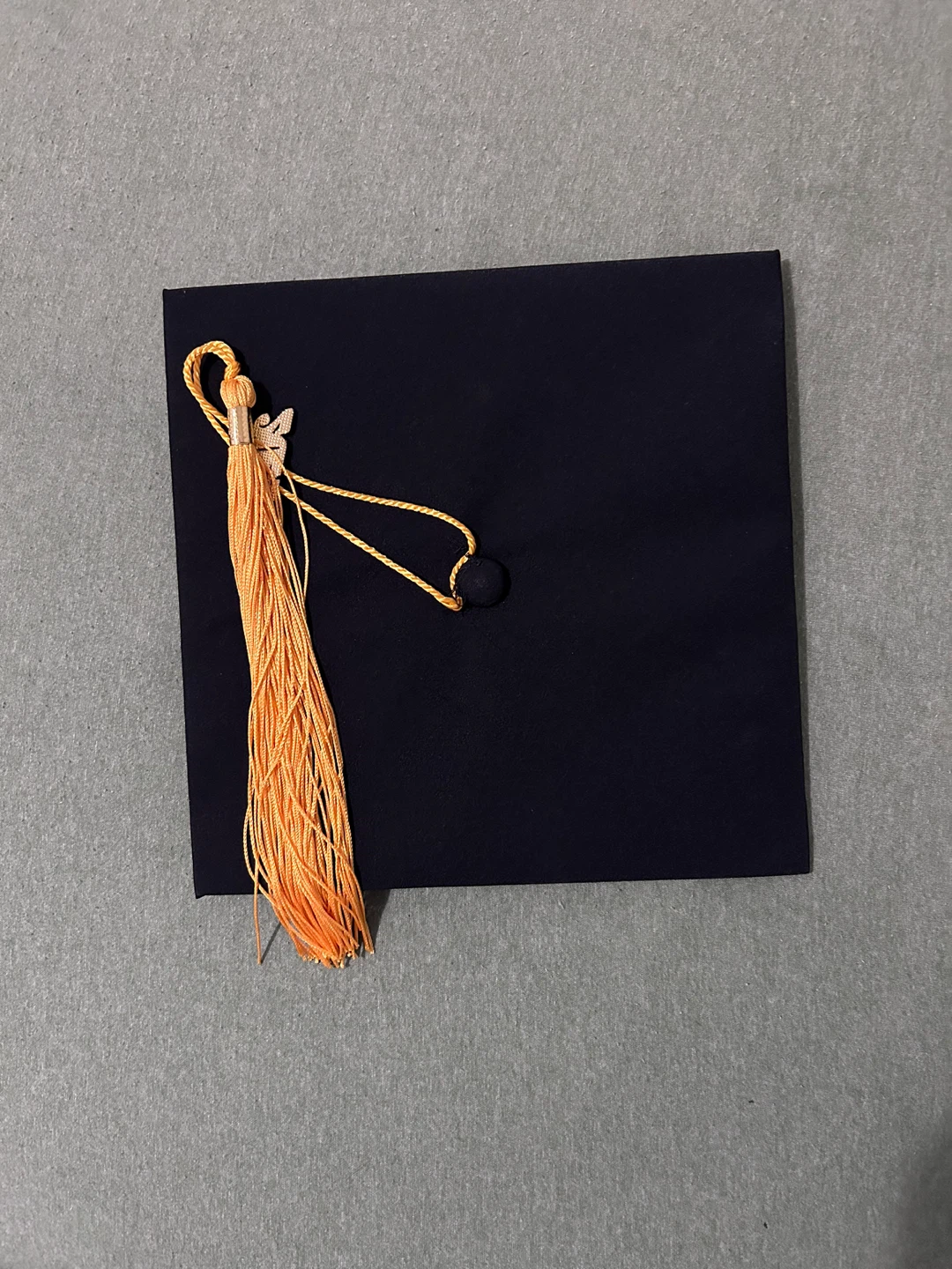 Balfour Souvenir Graduation Gown, Size 51 - photo 3