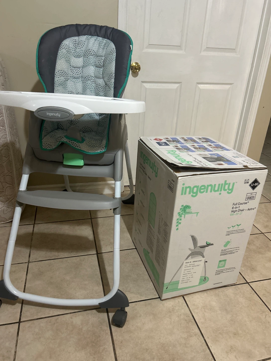 feeding chair ( just 2 monts used)