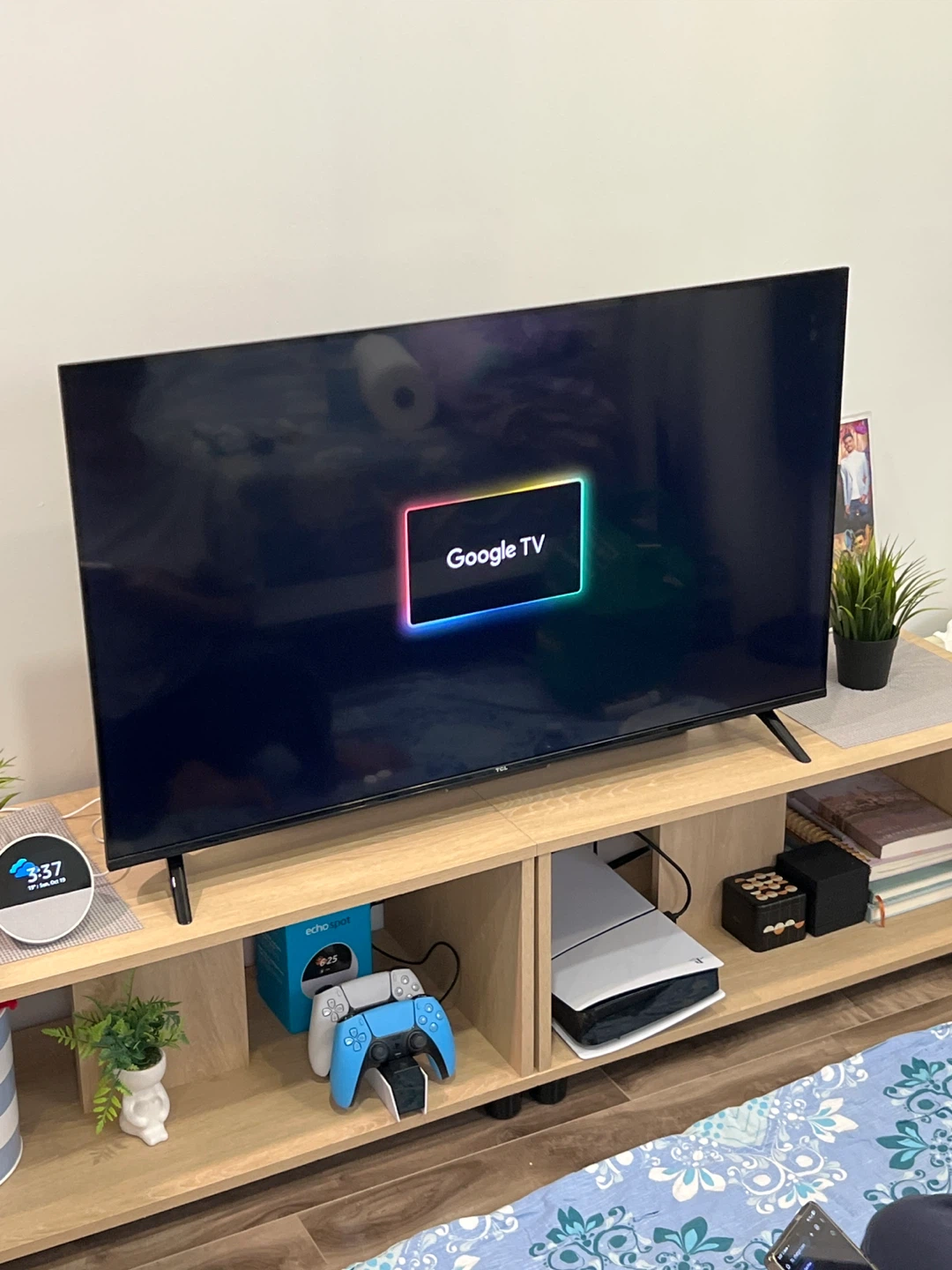 TCL 43" Google Tv - photo 2