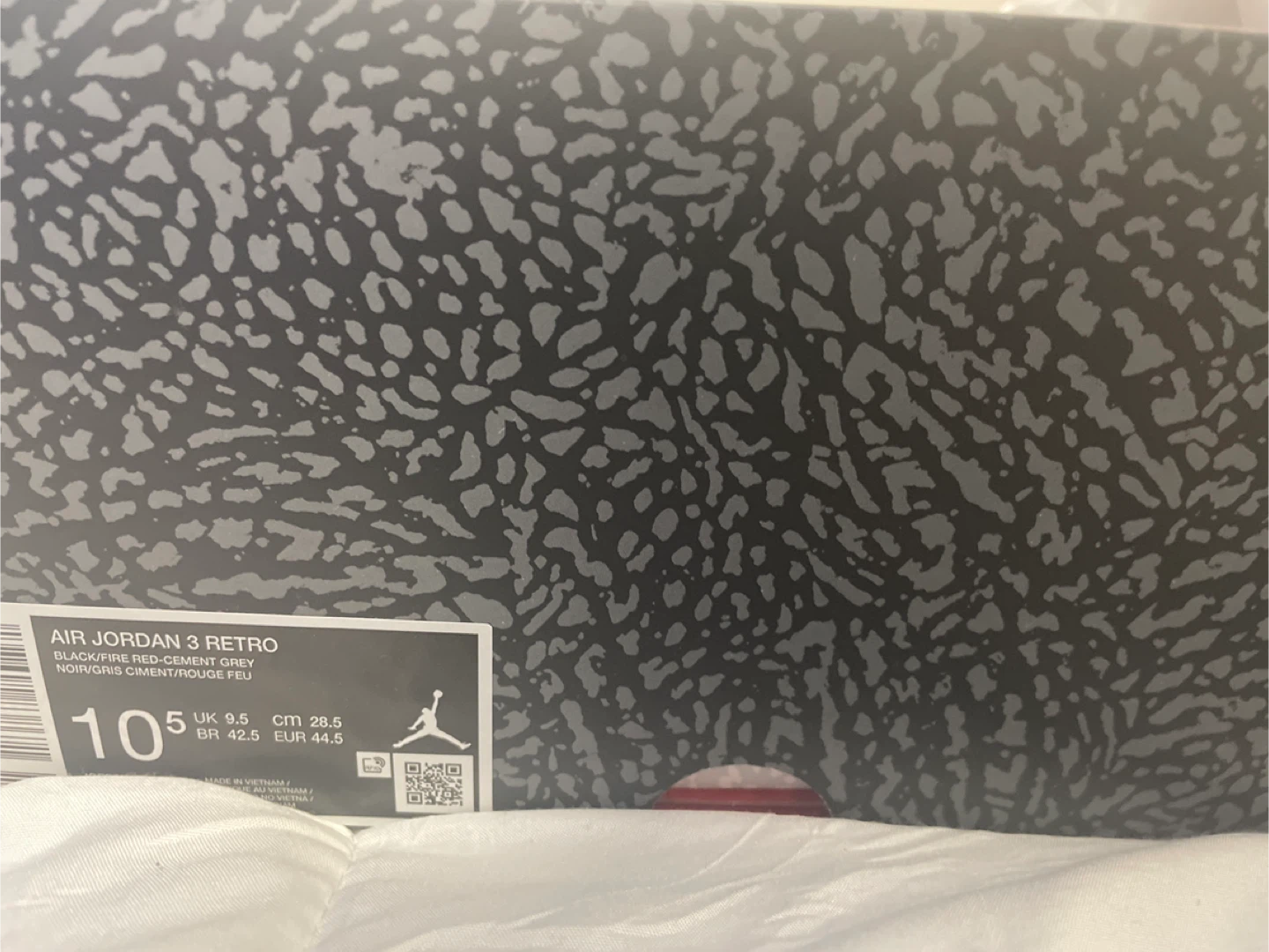 Air Jordan 3 Retro Black/Fire Red Size 10.5 - photo 3