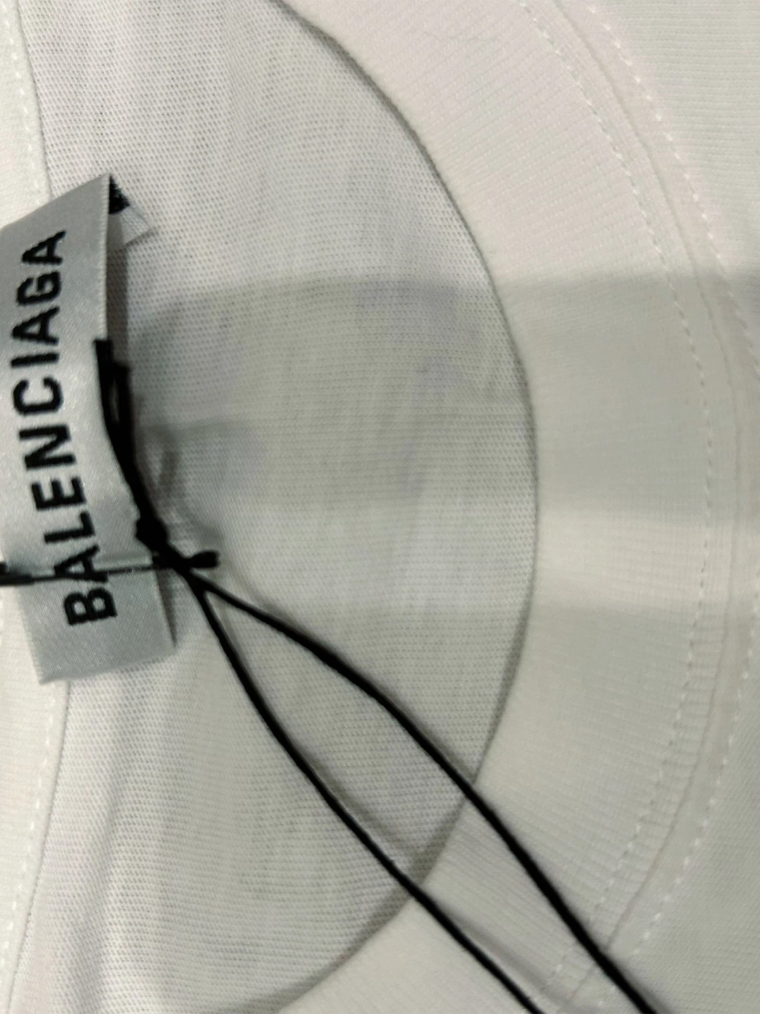 Authentic New Balenciaga White T-Shirt - photo 5