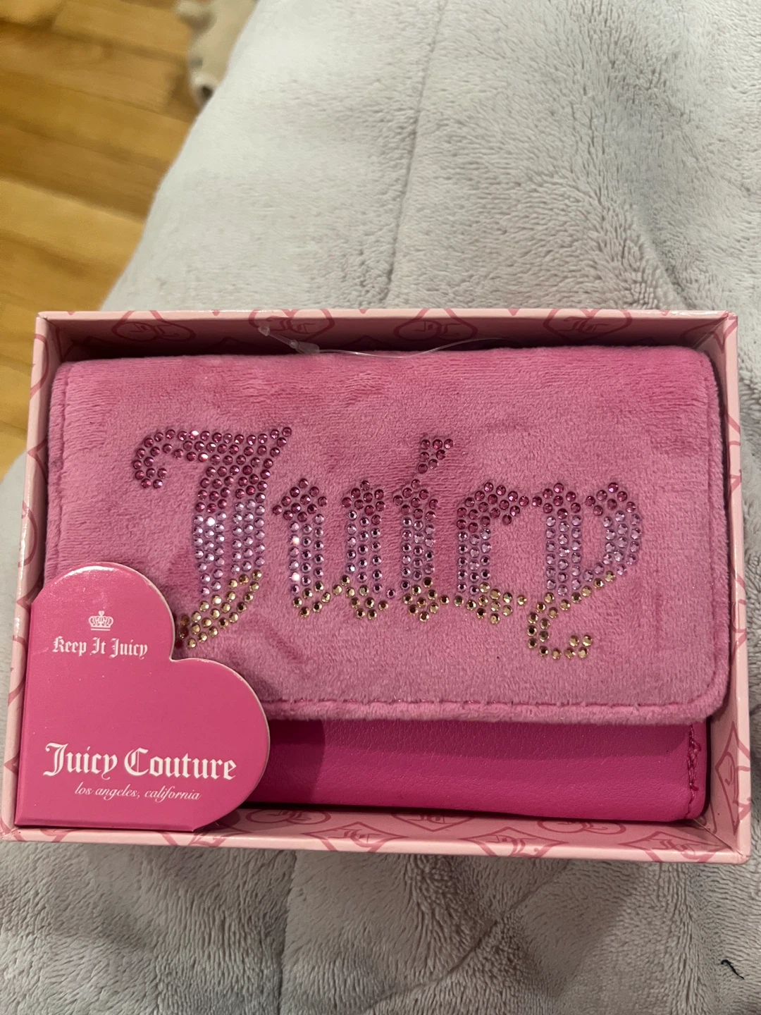 Juicy Couture Pink Wallet w/ Box - photo 2