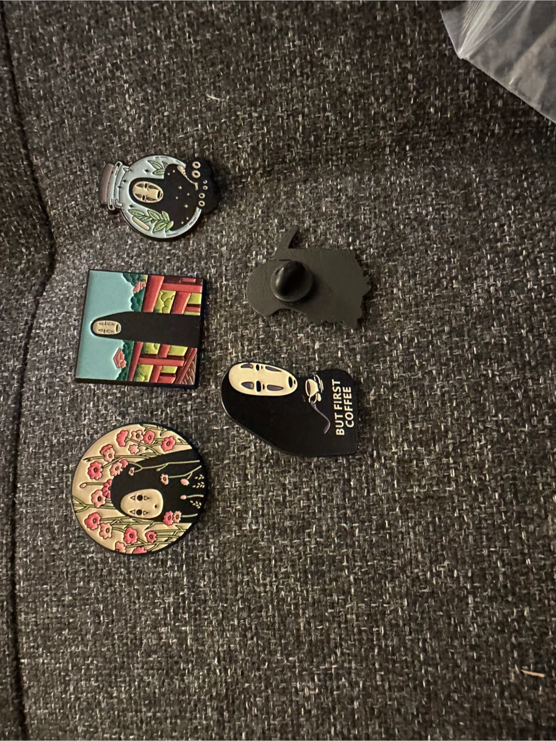 Sen and Chihiro Kaonashi Pins - photo 2