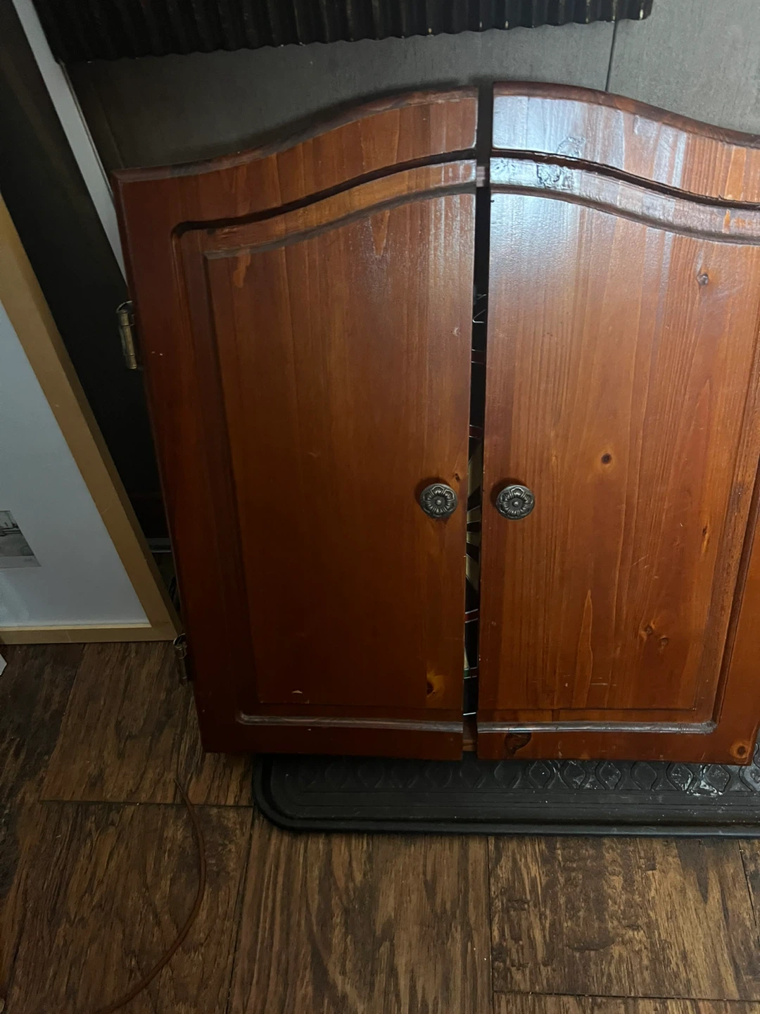 Sportcraft Dartboard Cabinet Set