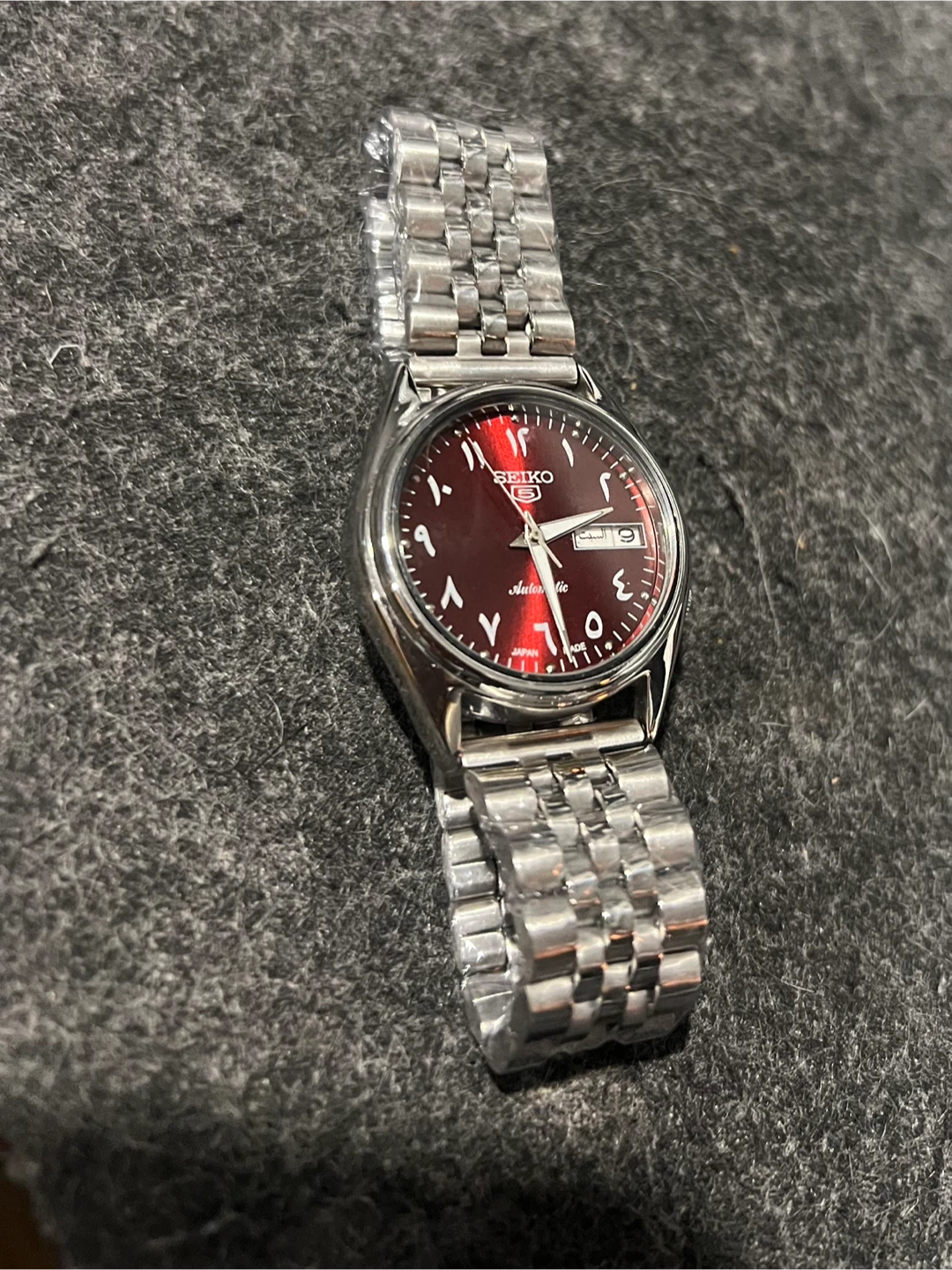 Seiko 5 Automatic Watch - Red Arabic Dial - photo 2