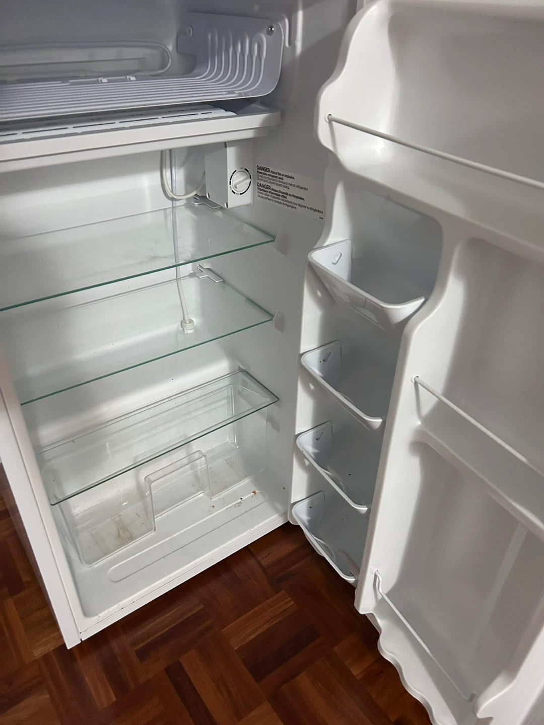 Arctic King Compact Refrigerator - White - photo 3