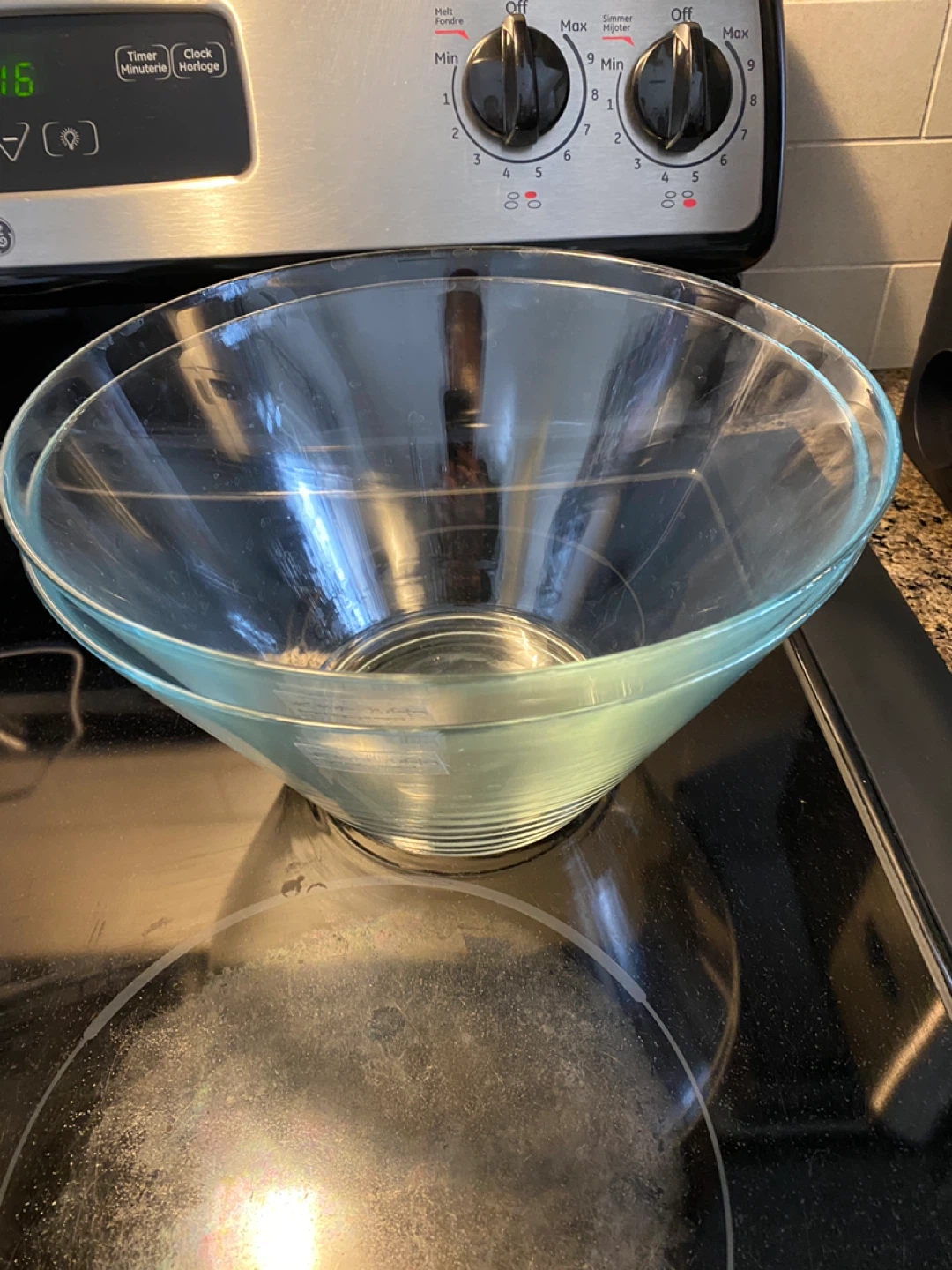 K Hagberg/M Hagberg Glass Bowls - Set of 2 - photo 2