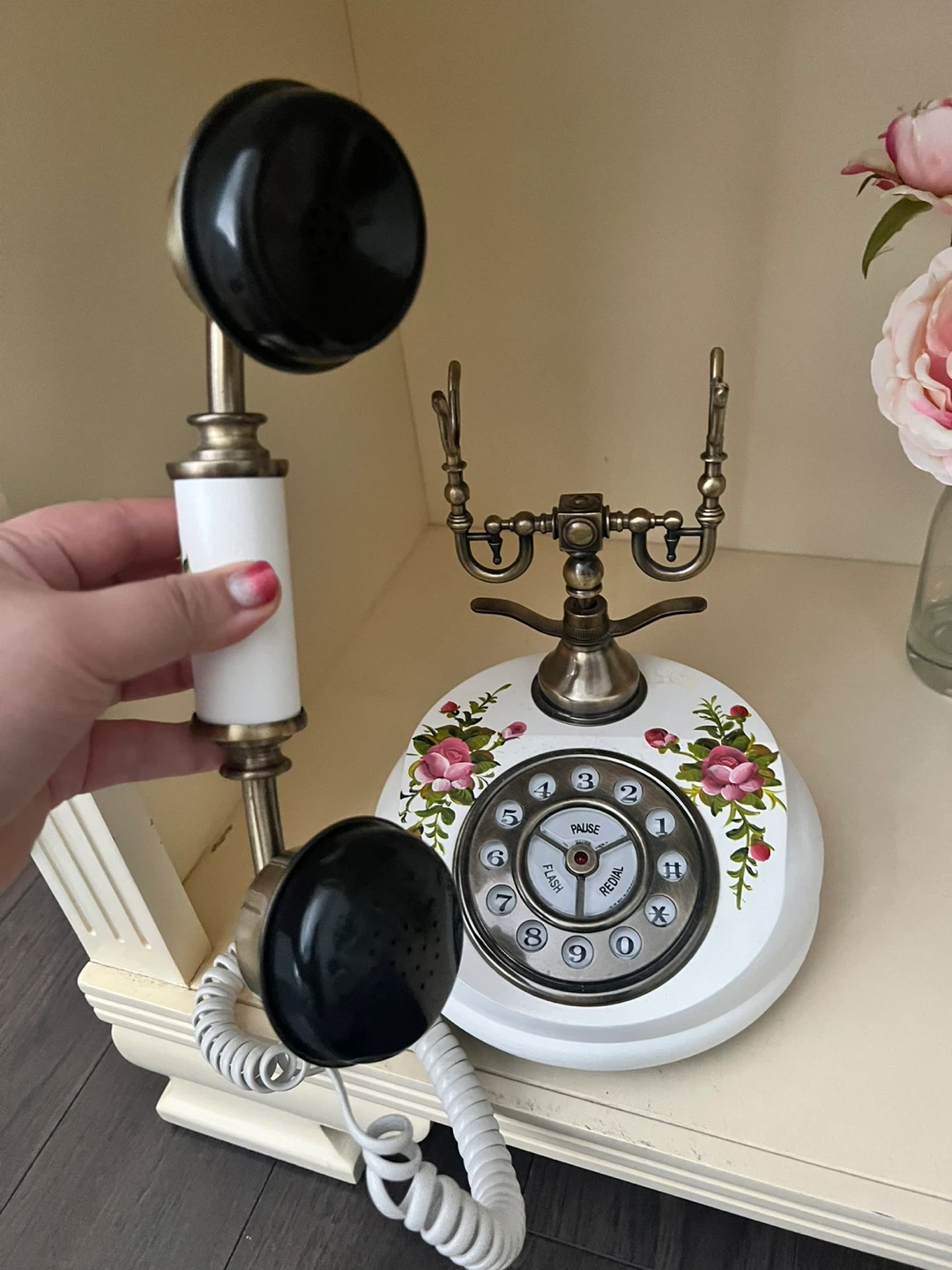 Vintage Style Floral Rotary Phone - photo 2