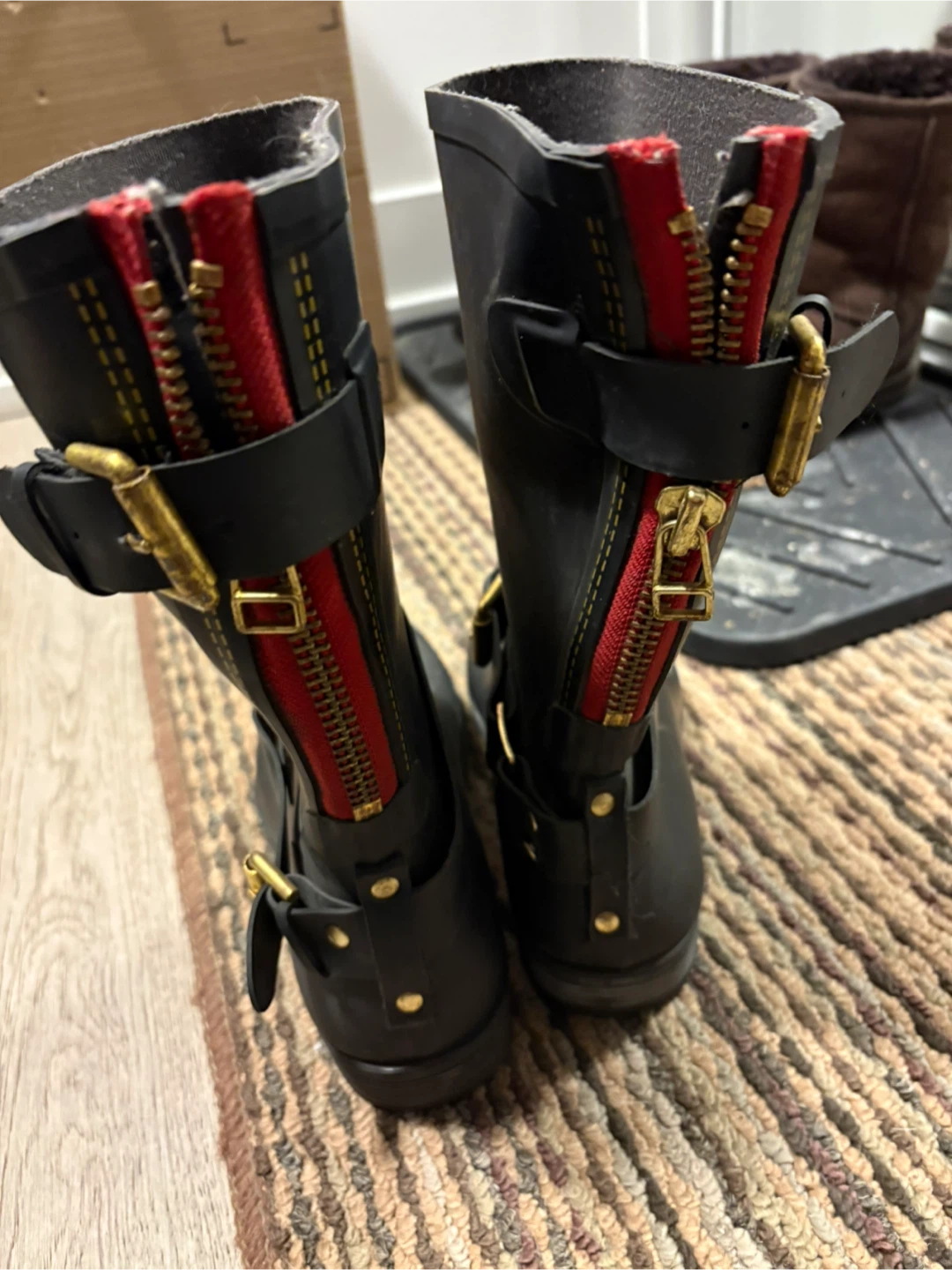 B2 Black Rain Boots - Size 38 - photo 2