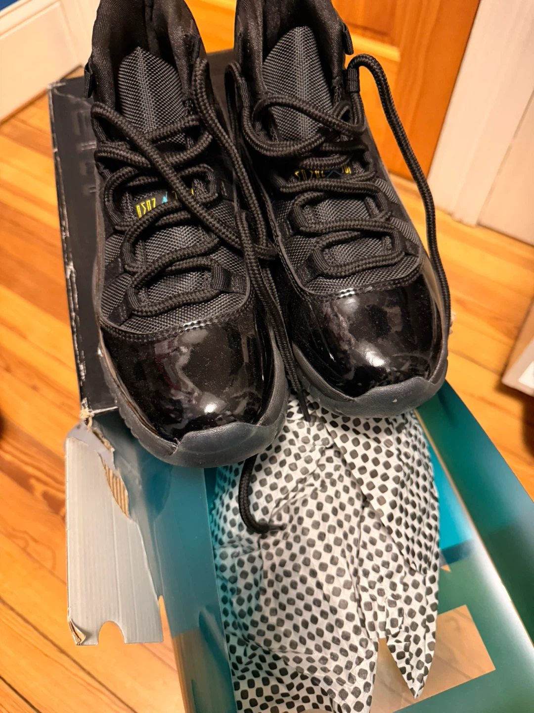 Air Jordan 11 Retro Gamma  Black/Blue Size 8.5 2013 year - photo 2